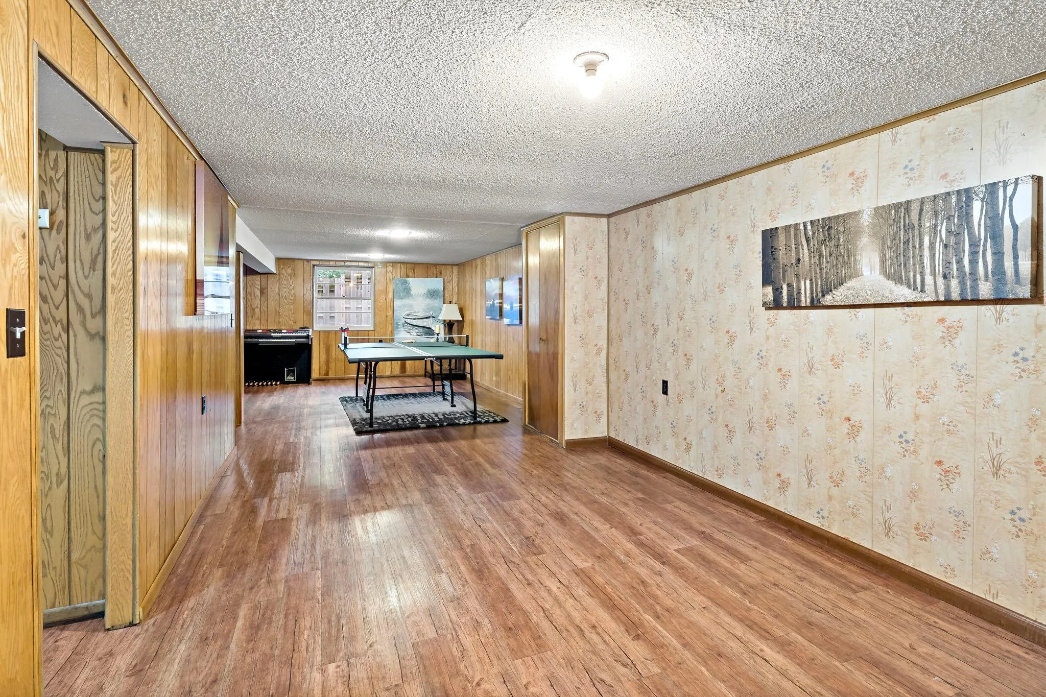 Photo 40 of 2206 W 89th W Street