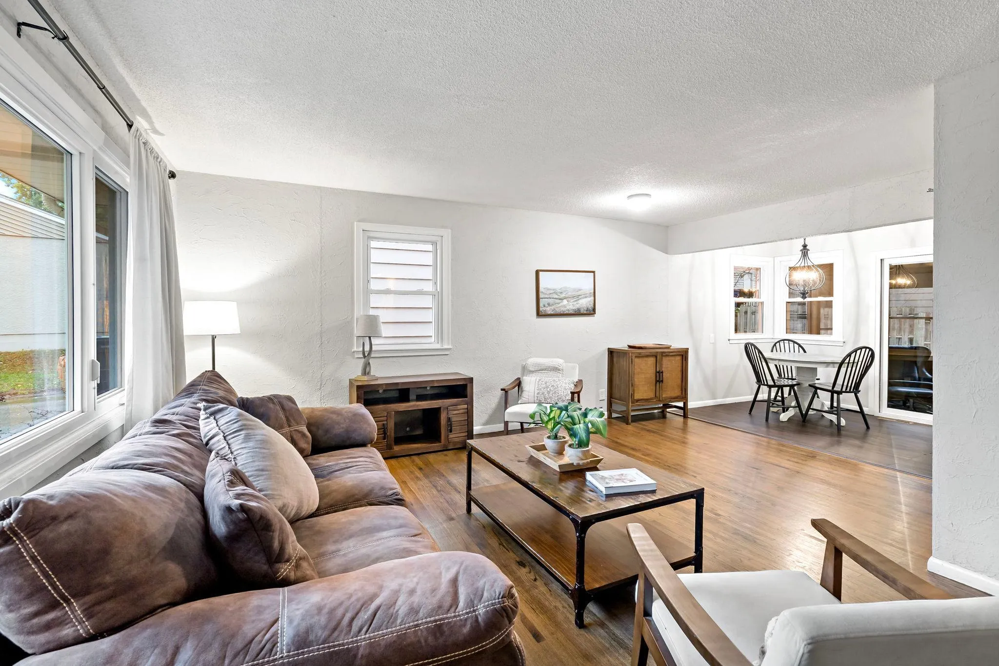 Photo 12 of 2206 W 89th W Street