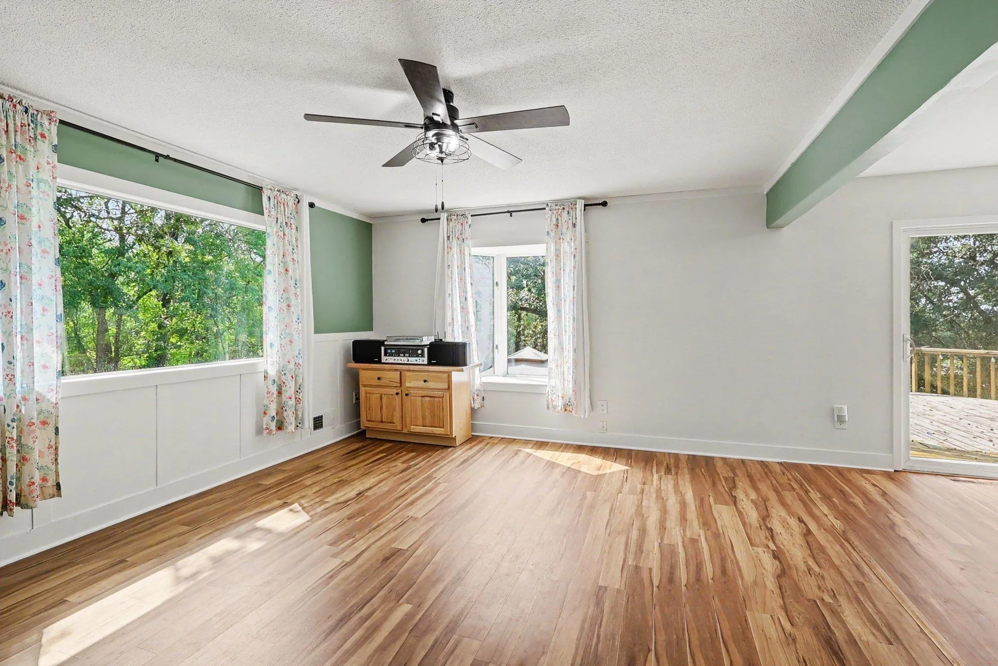Photo 10 of 10524 Kimbro S Avenue