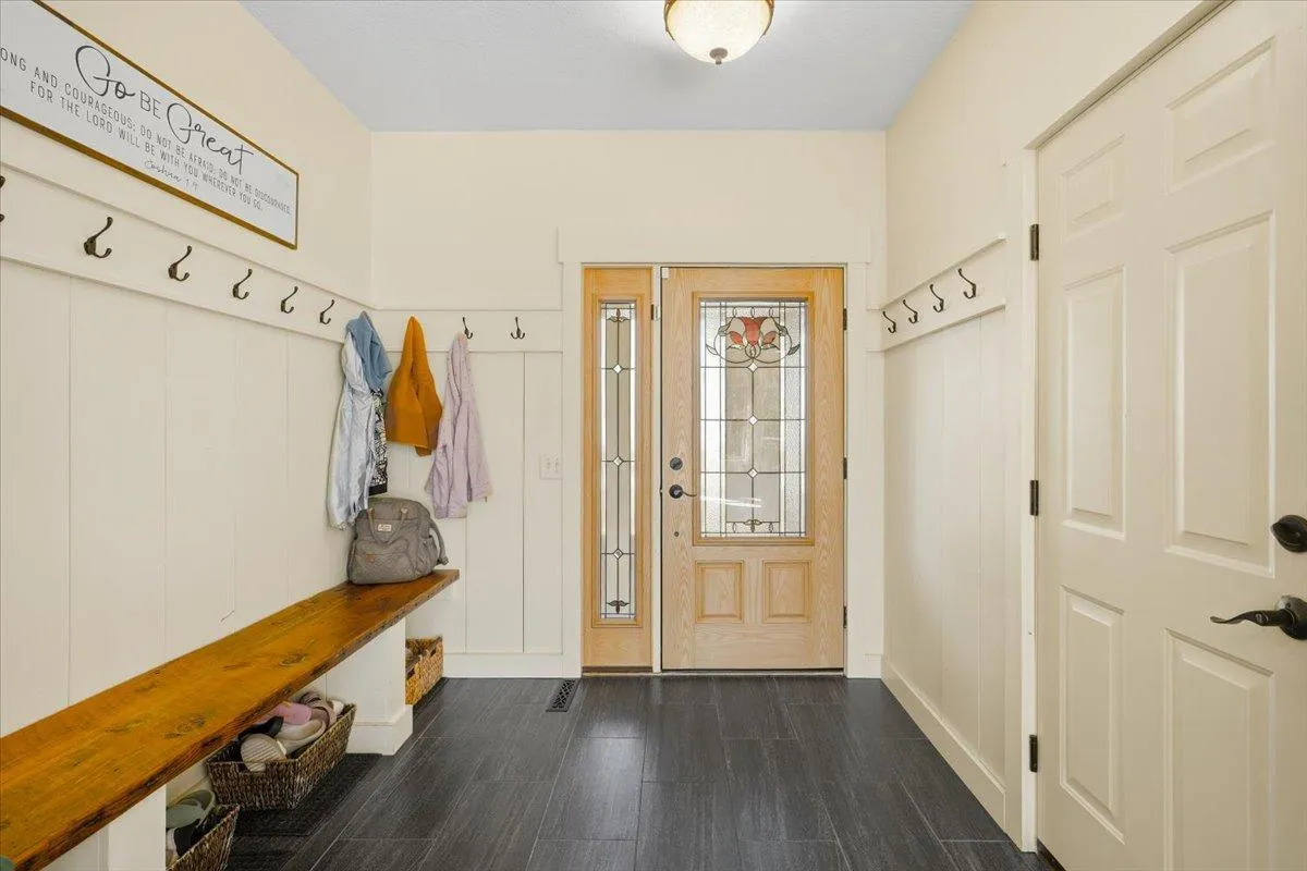 Photo 7 of 1328 Creekwood Drive