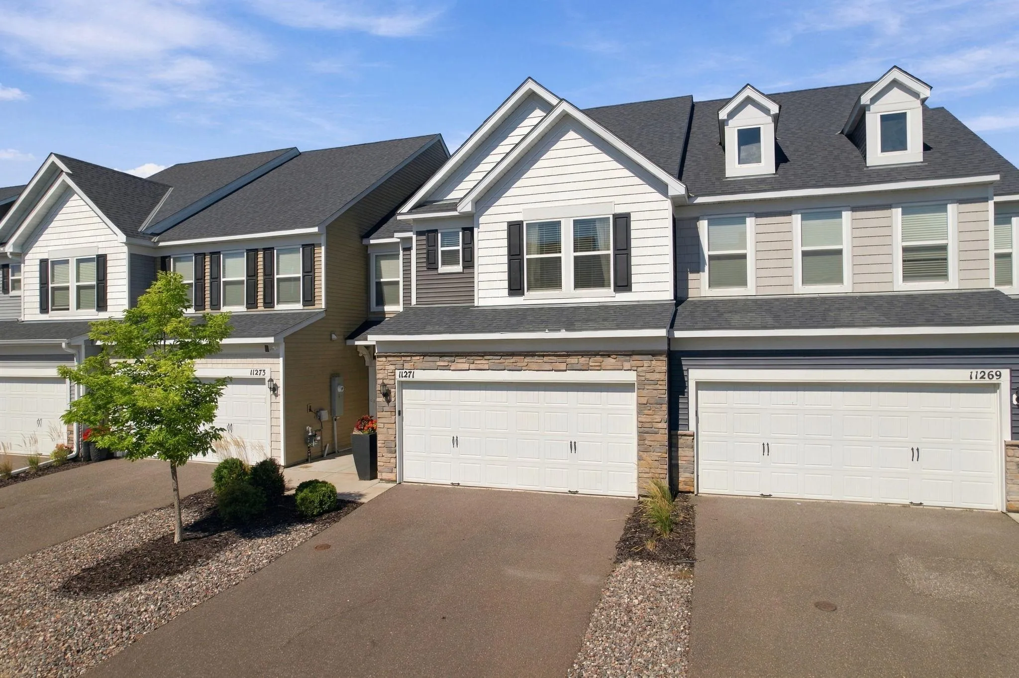 Photo 3 of 11271 Brookview Road