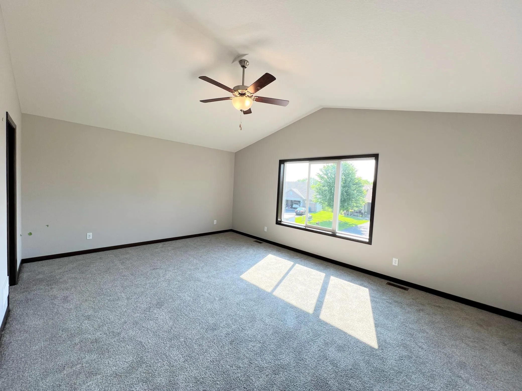 Photo 11 of 5289 114th Avenue