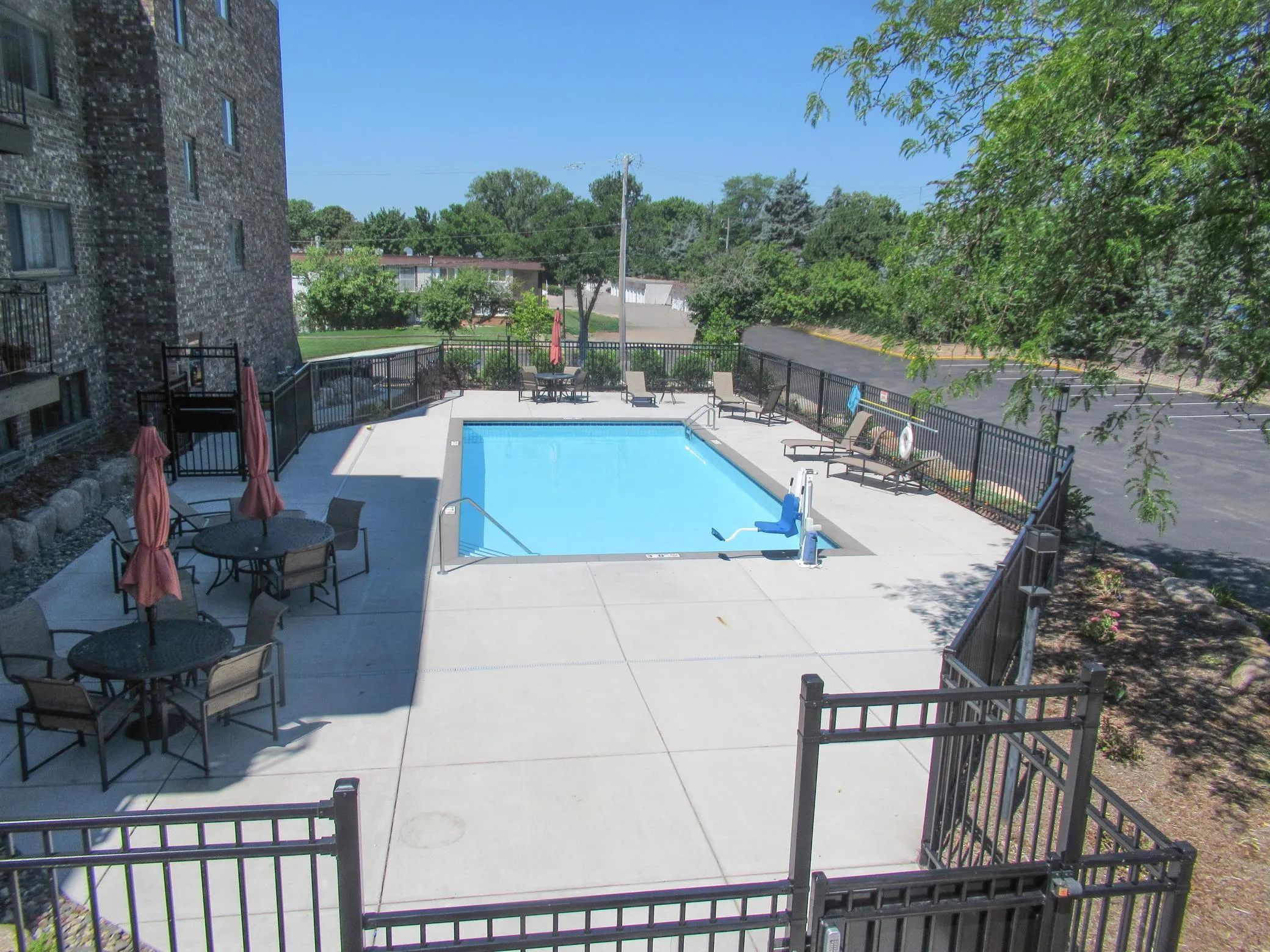 Photo 12 of 4100 Parklawn Avenue Unit 218