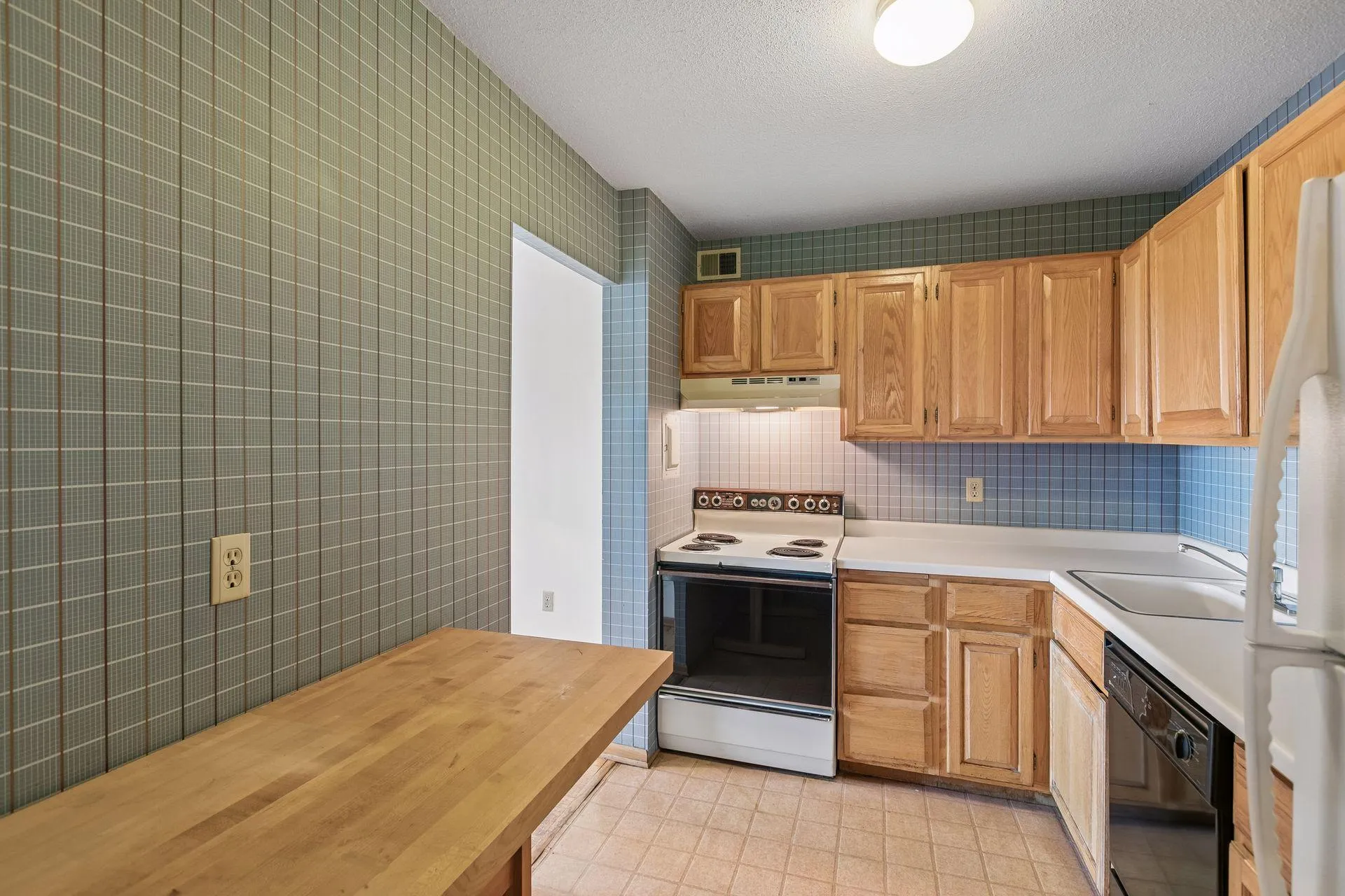 Photo 14 of 400 Groveland Avenue Unit 1912