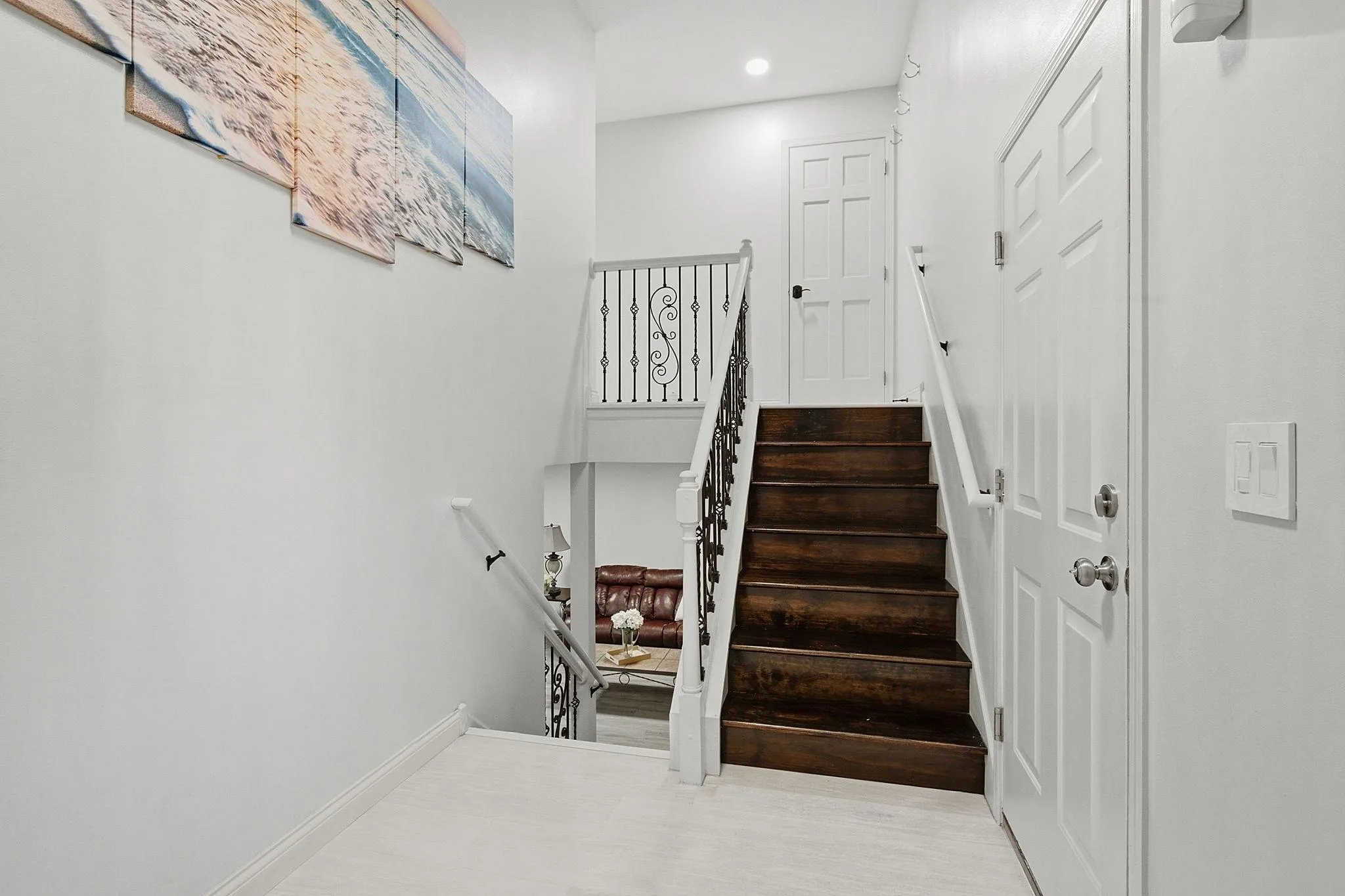 Photo 2 of 815 Ravoux Circle