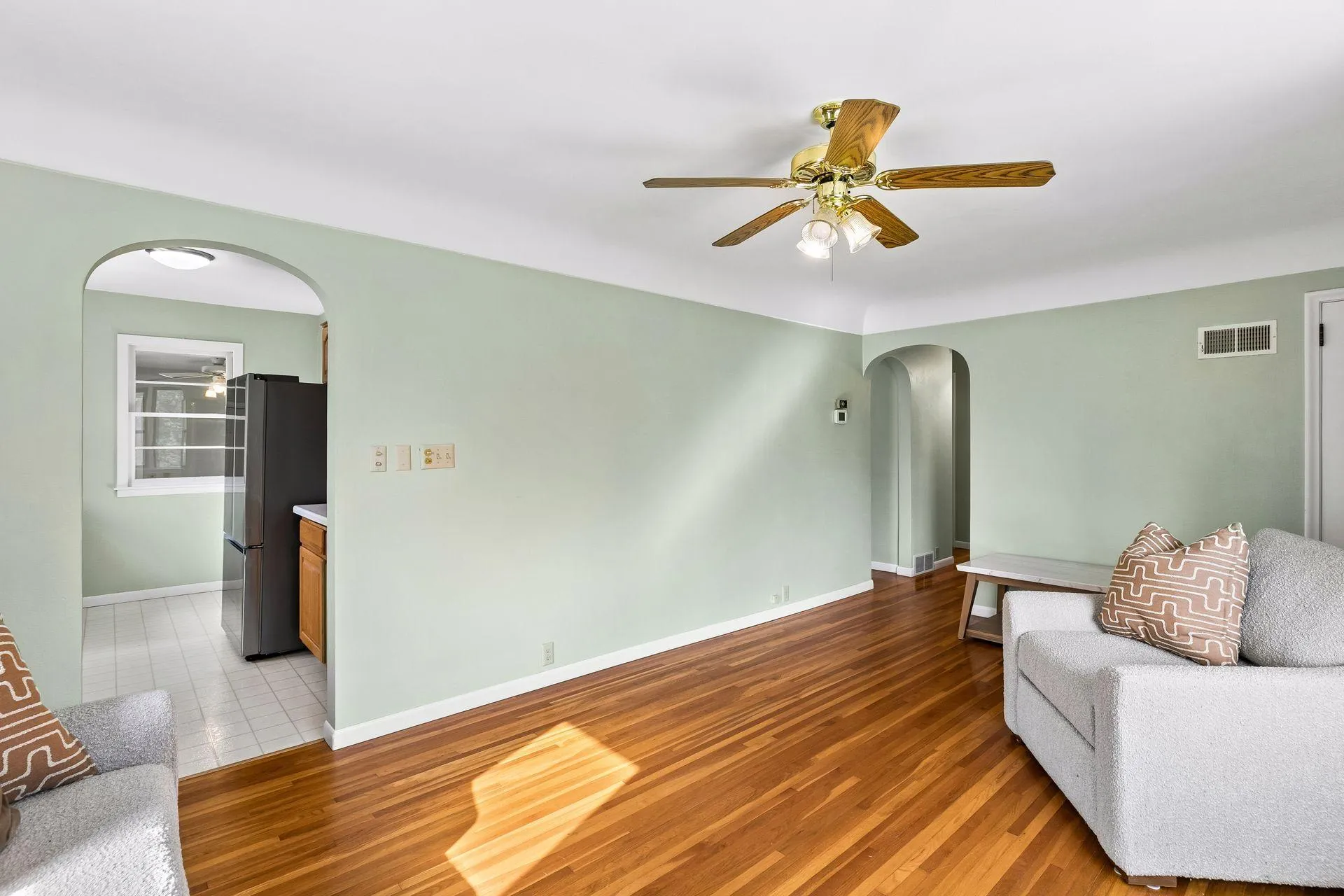 Photo 14 of 15601 Martin Drive