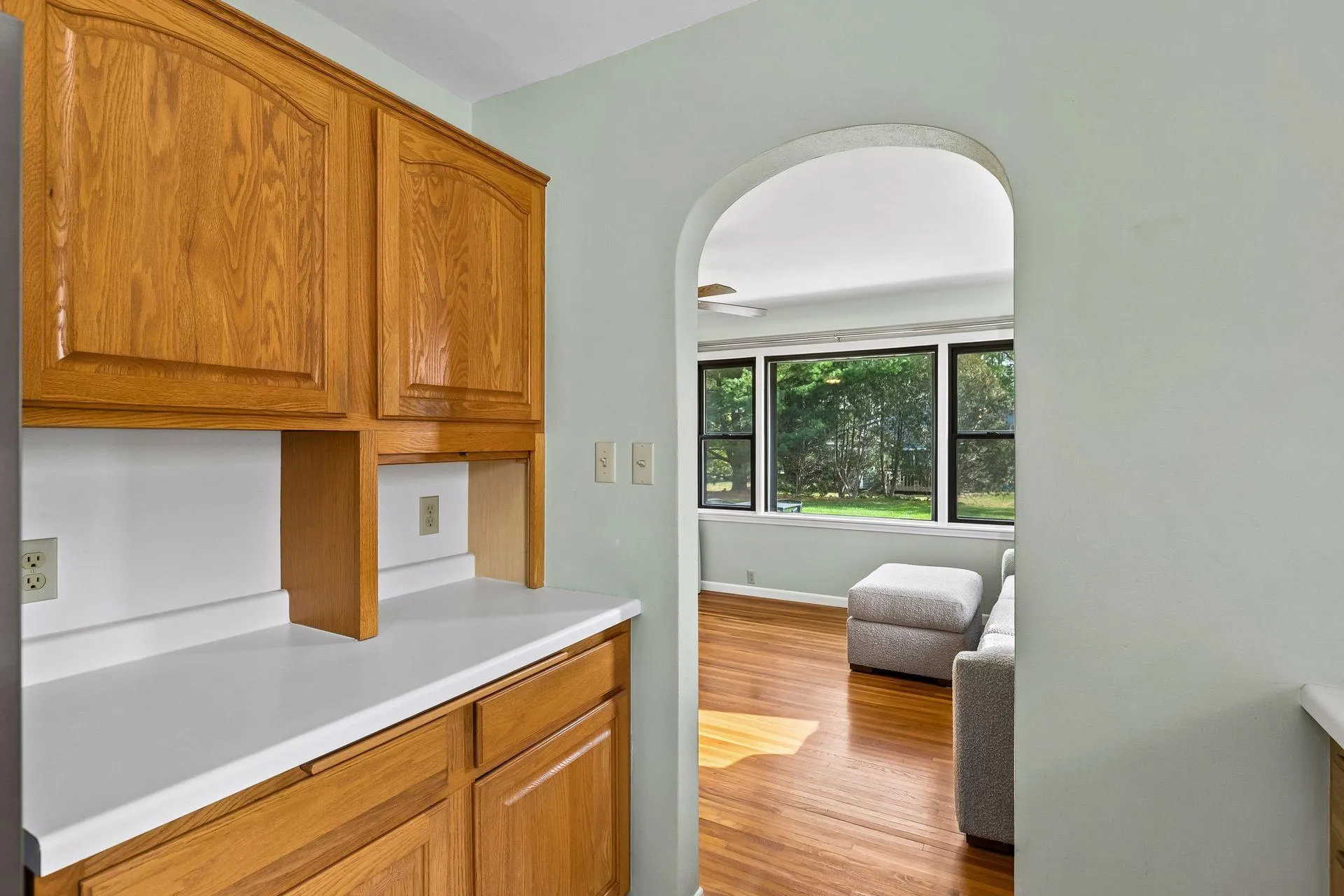 Photo 10 of 15601 Martin Drive