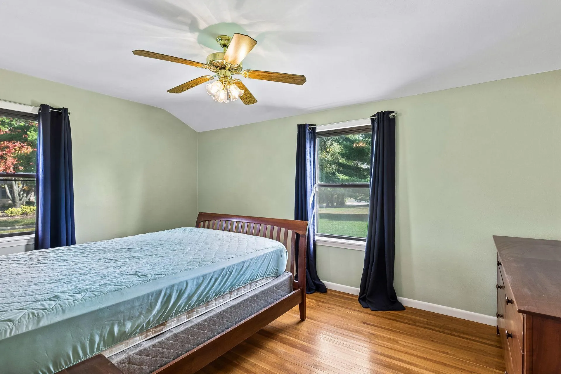 Photo 17 of 15601 Martin Drive