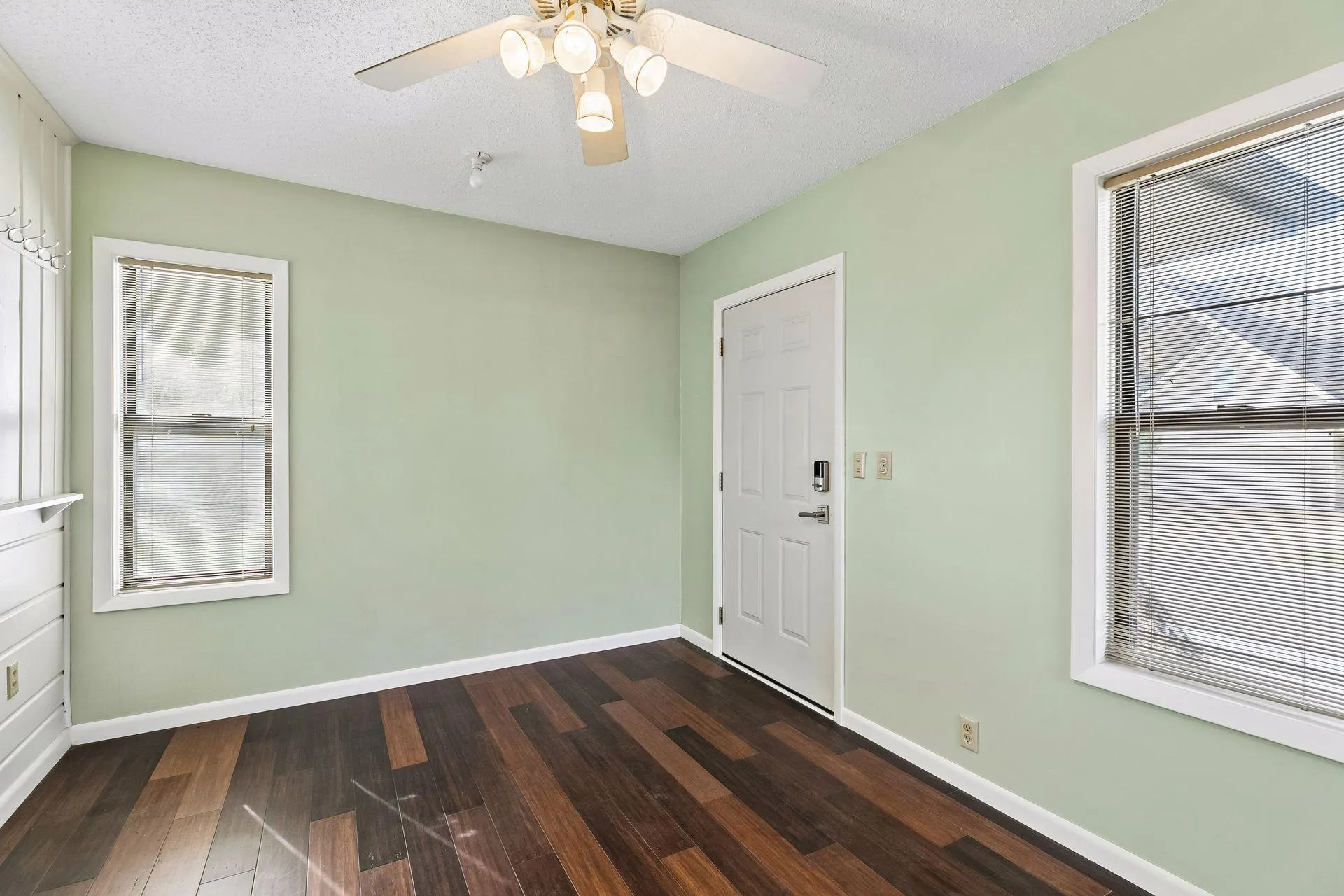 Photo 21 of 15601 Martin Drive