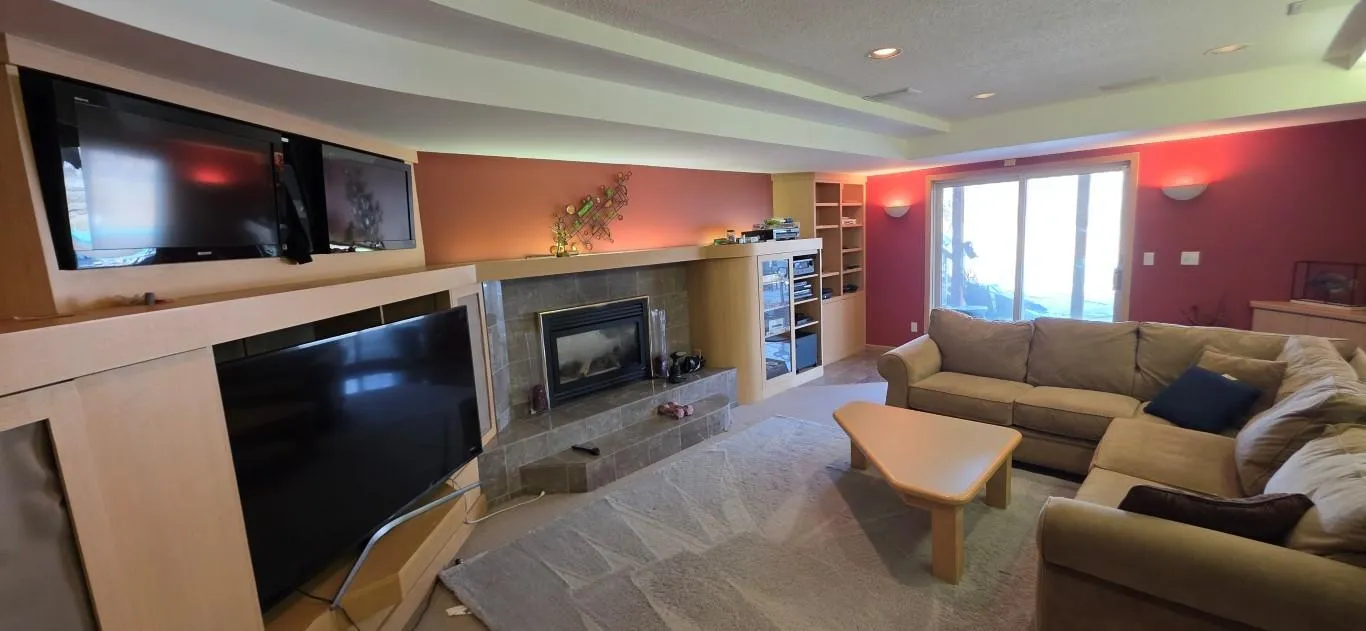 Photo 9 of 171 Red Oaks Drive