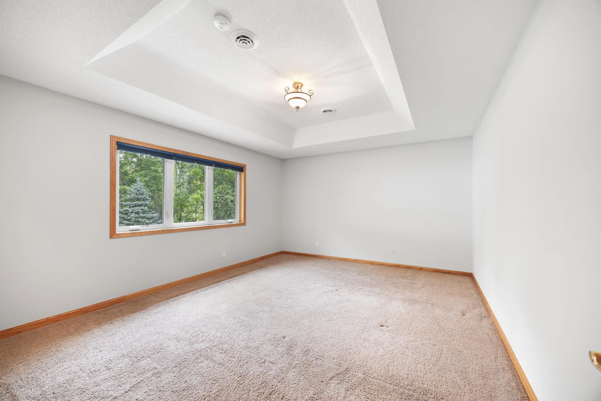 Photo 13 of 608 Parkview Circle