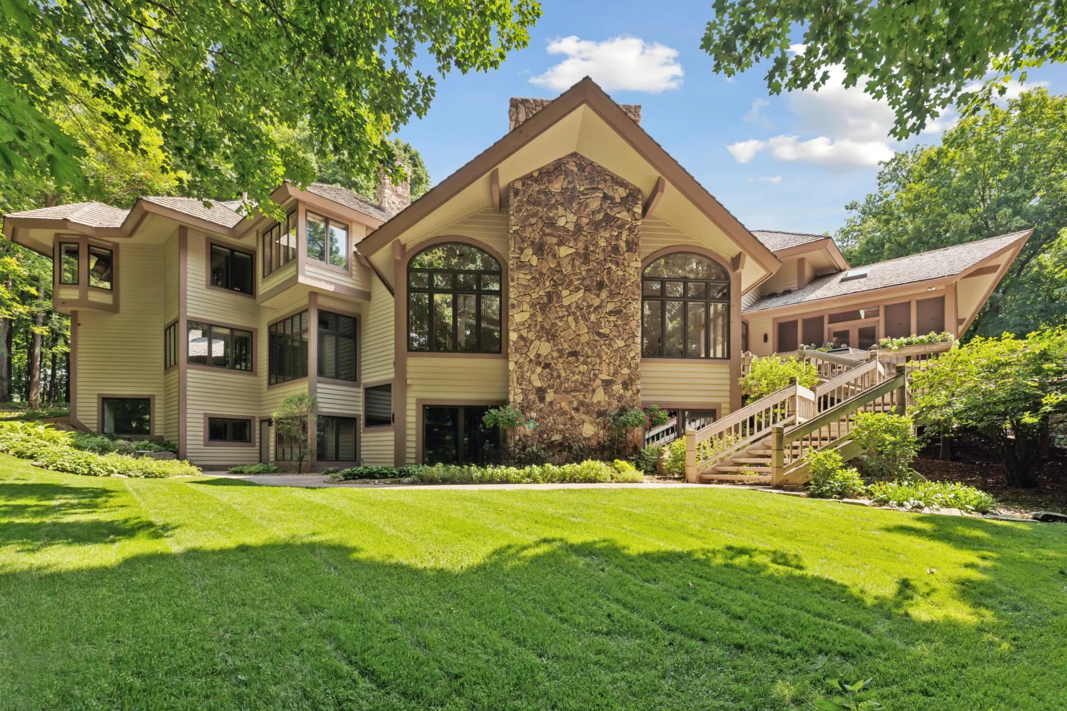 Photo 9 of 1420 Tamarack Drive