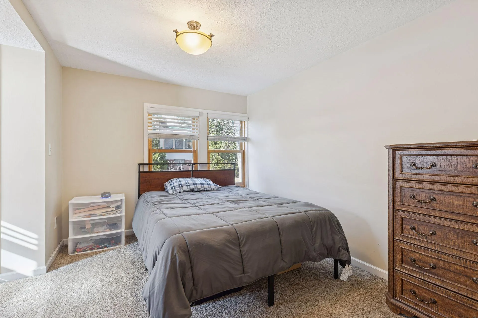 Photo 17 of 14768 Oakhill N Road