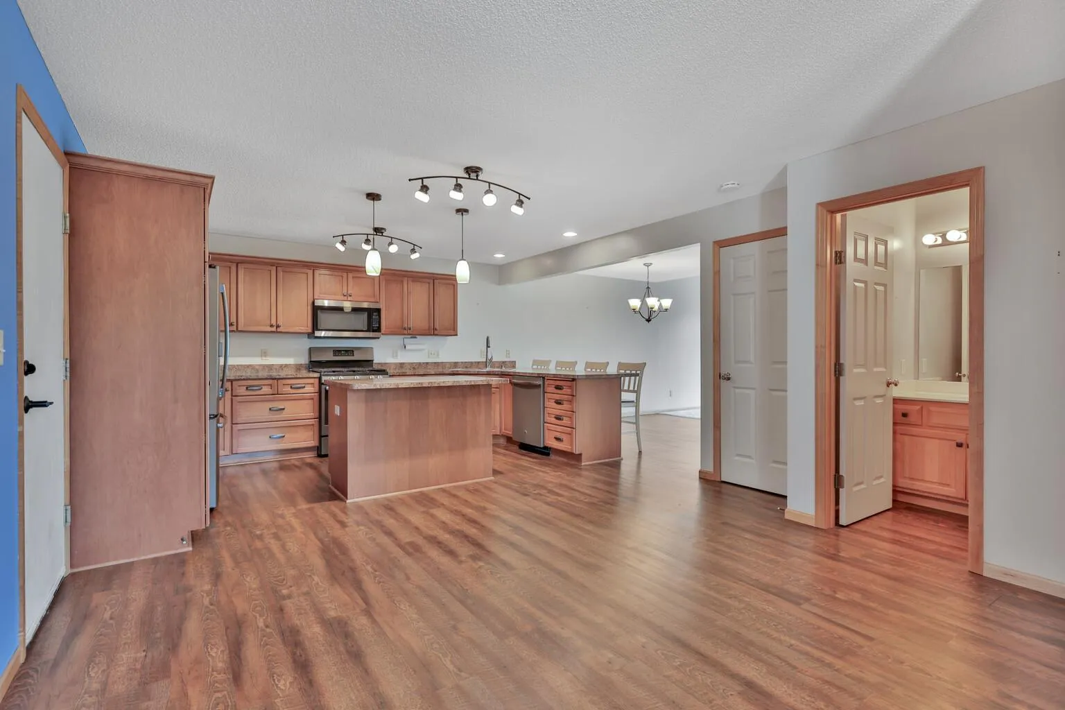 Photo 4 of 13031 Mulligan Court