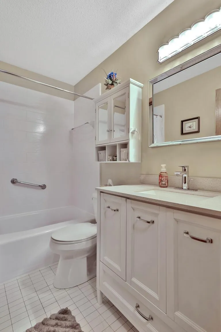 Photo 14 of 2800 Hamline N Avenue Unit 241