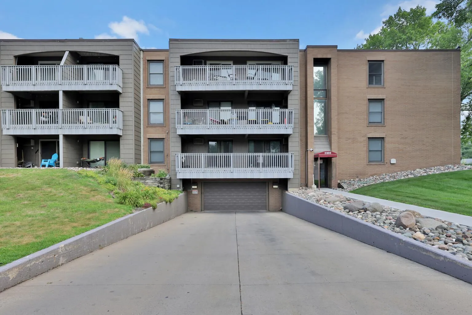 Photo 34 of 2800 Hamline N Avenue Unit 241