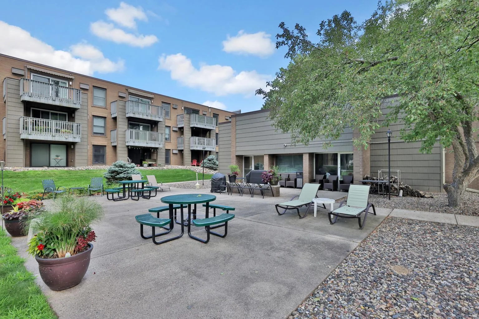 Photo 35 of 2800 Hamline N Avenue Unit 241