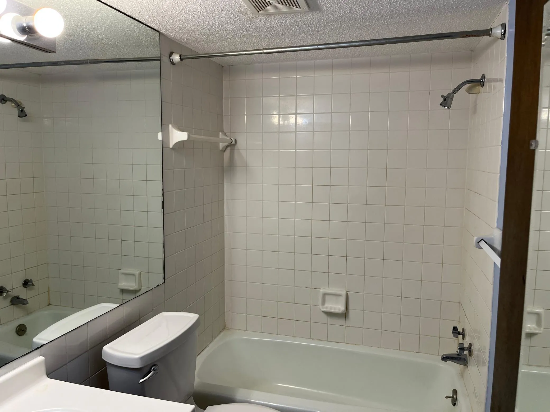 Photo 16 of 4371 Wilshire Boulevard Unit 305