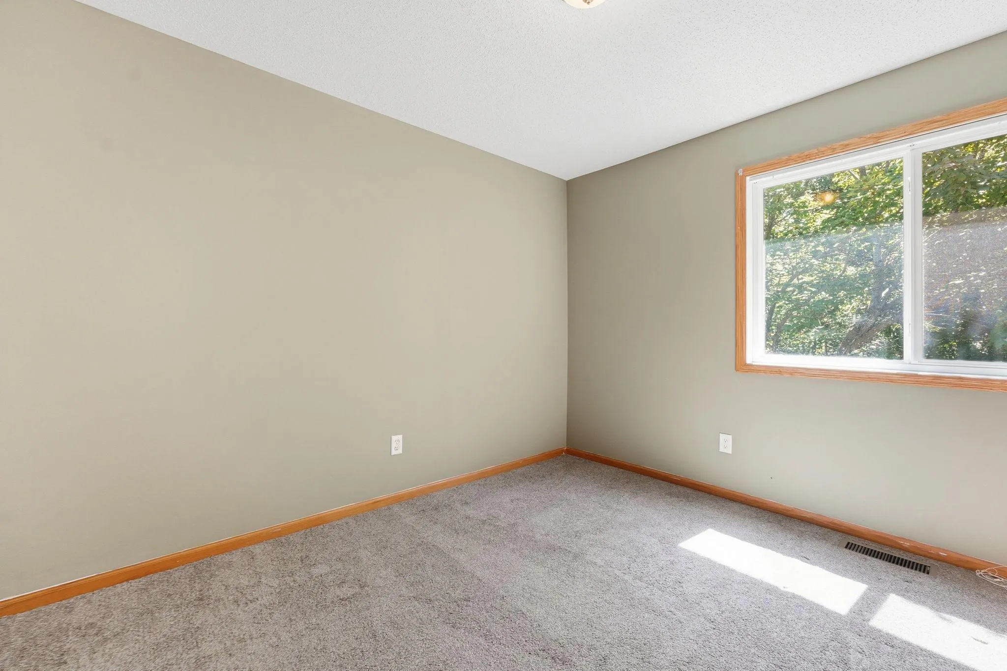 Photo 17 of 16389 Timber Crest Se Drive