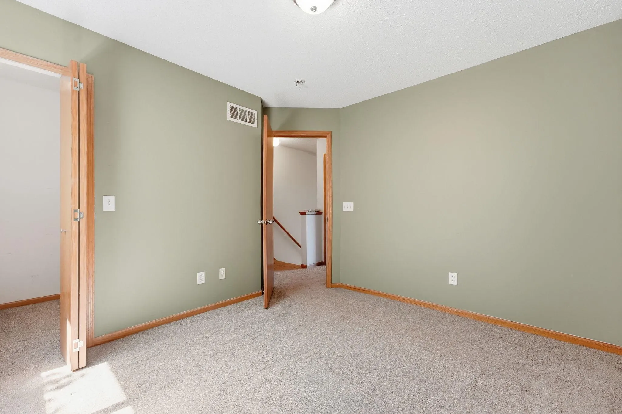 Photo 18 of 16389 Timber Crest Se Drive