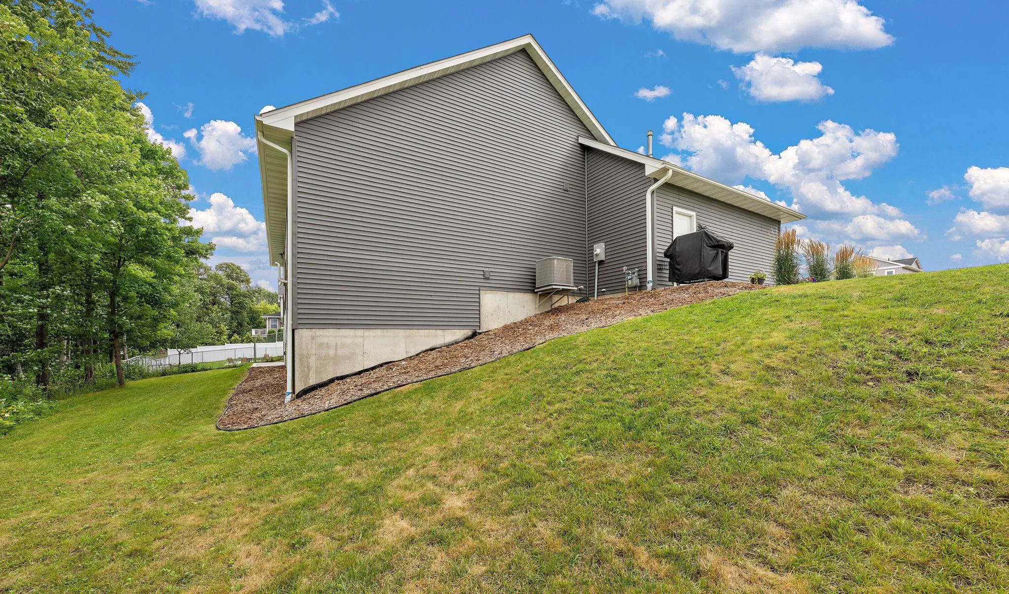 Photo 6 of 271 Eagle Ridge Drive