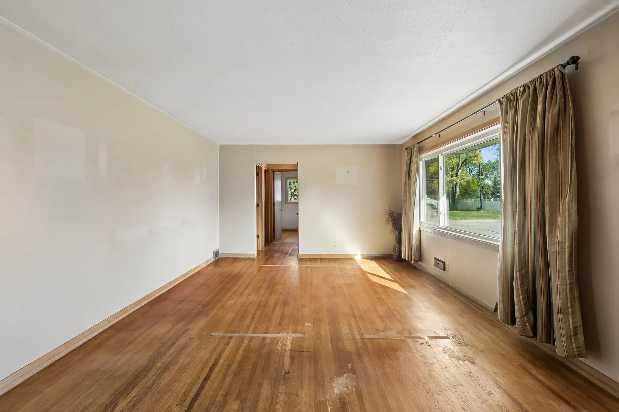 Photo 4 of 5737 Northport Drive