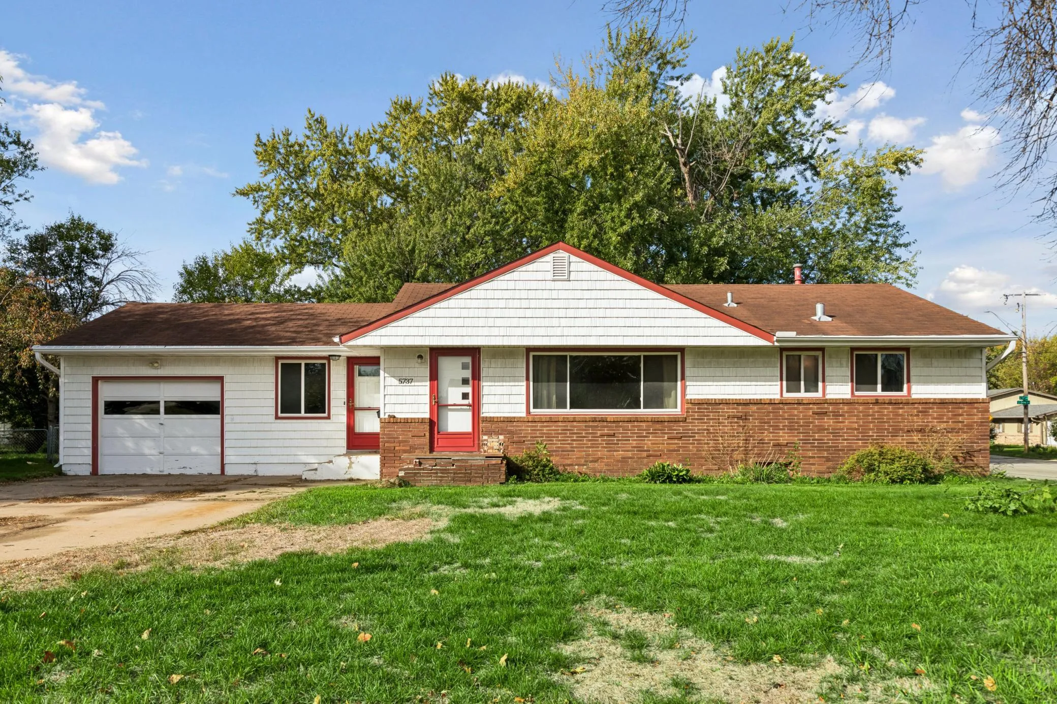 Photo 3 of 5737 Northport Drive