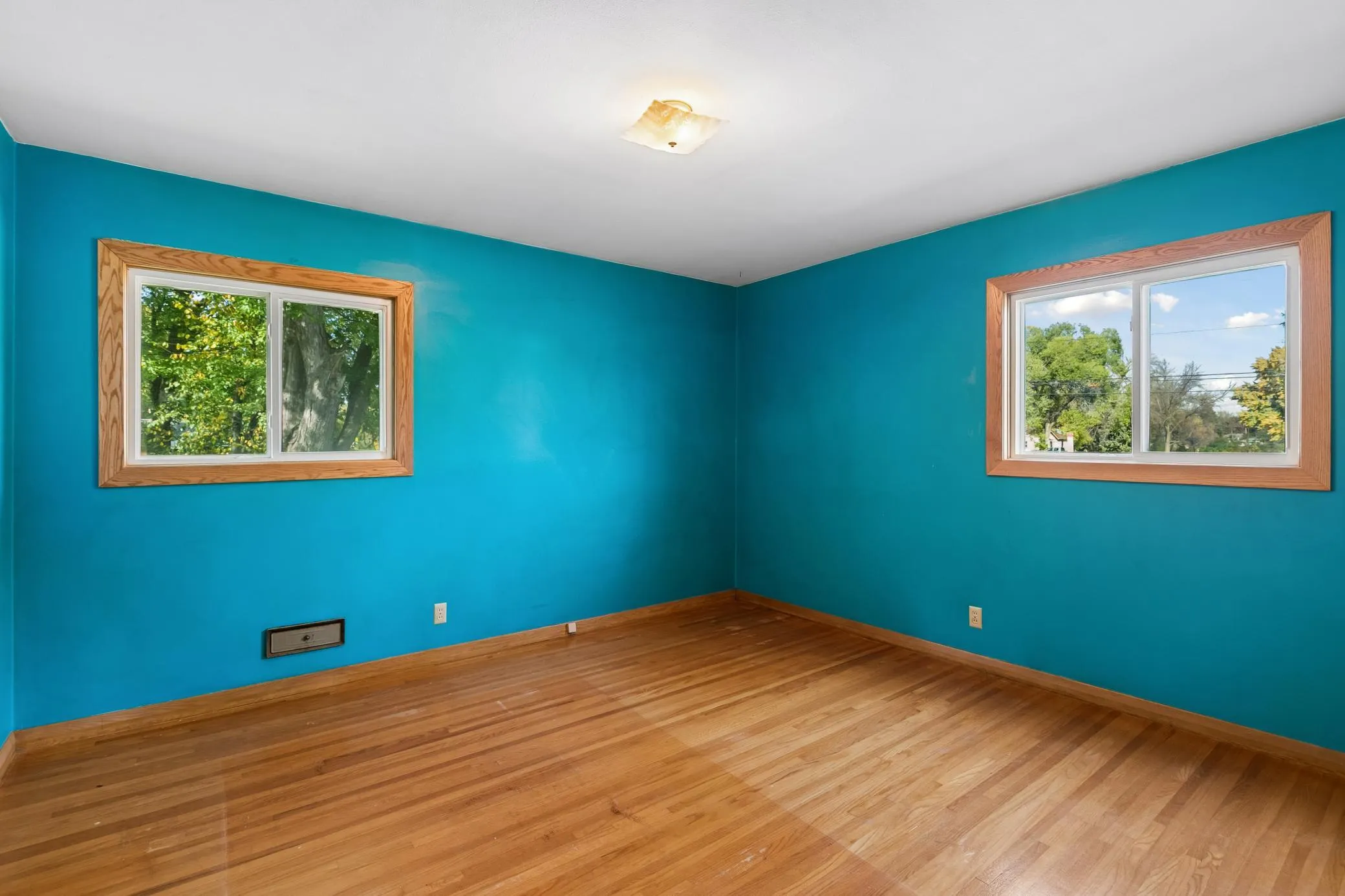 Photo 19 of 5737 Northport Drive