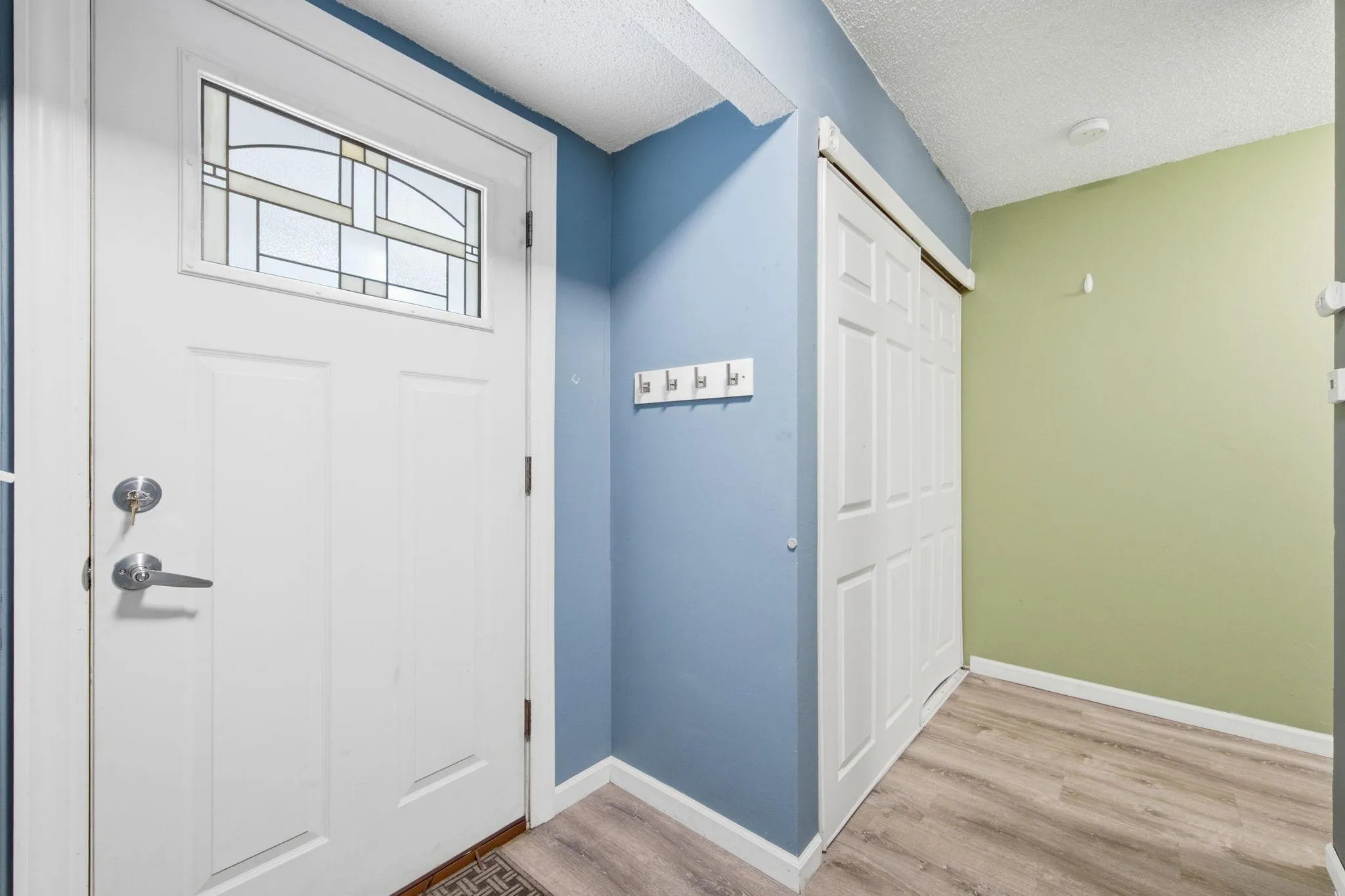 Photo 4 of 1096 Carmel Court