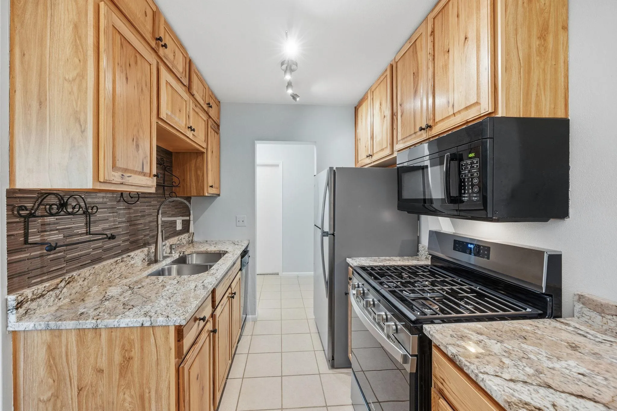 Photo 9 of 3237 15th S Avenue Unit 11