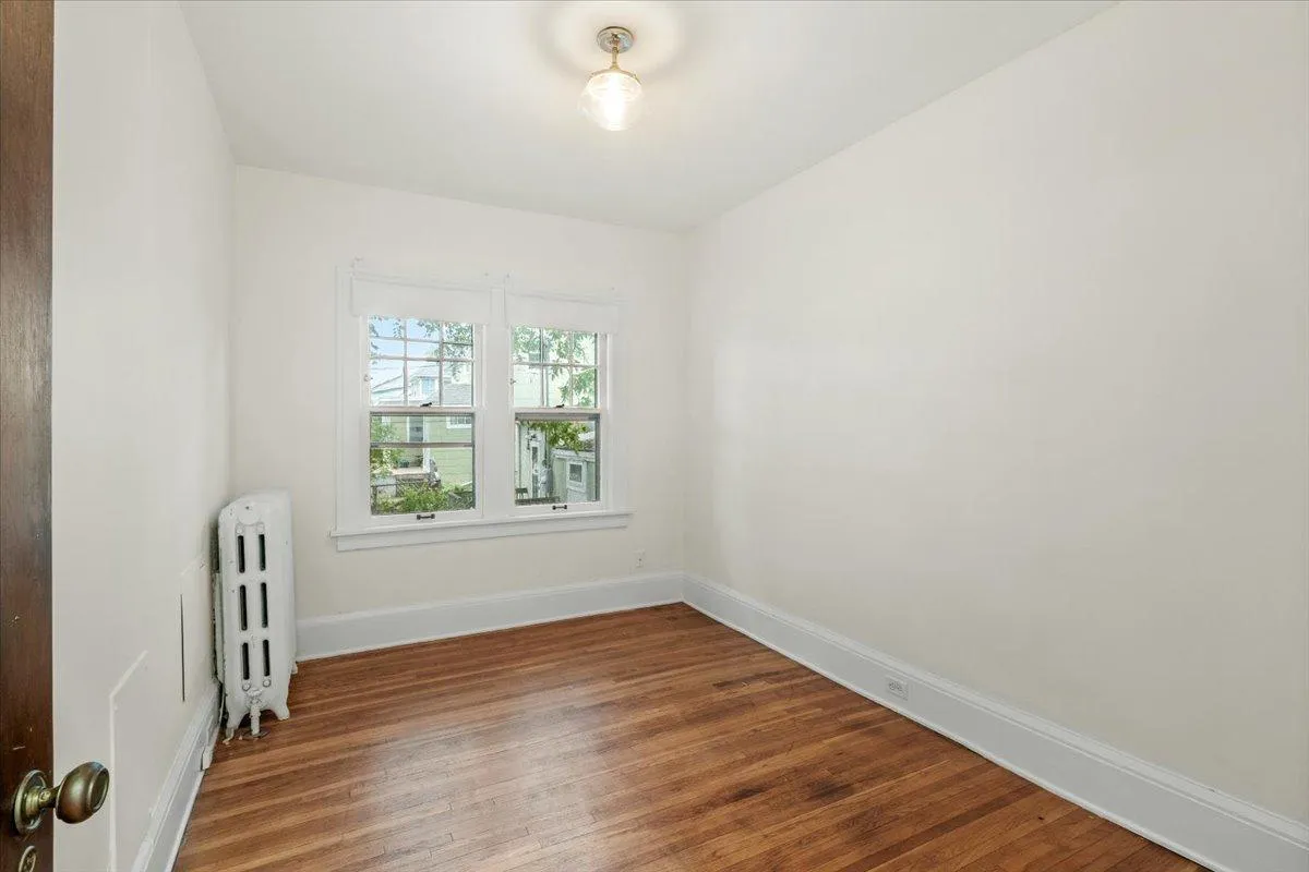 Photo 16 of 4609 Blaisdell Avenue Unit 2