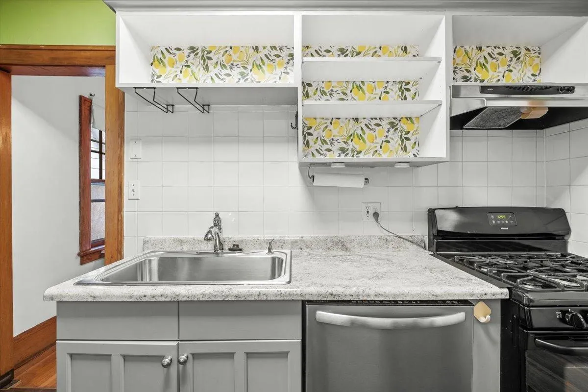 Photo 12 of 4609 Blaisdell Avenue Unit 2