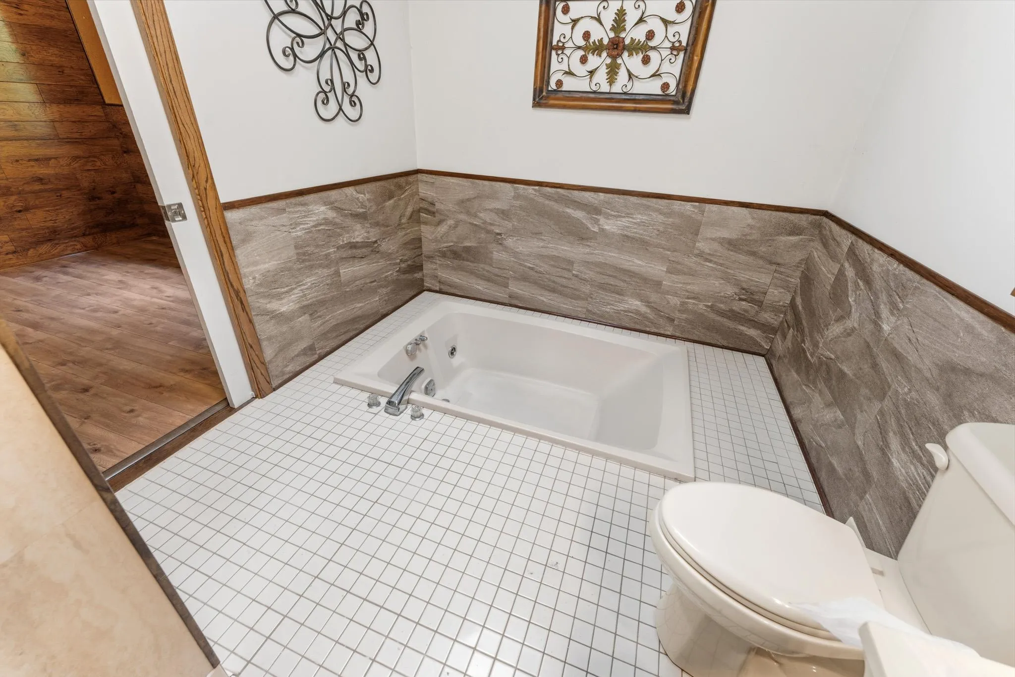 Photo 47 of 28957 Linden Avenue