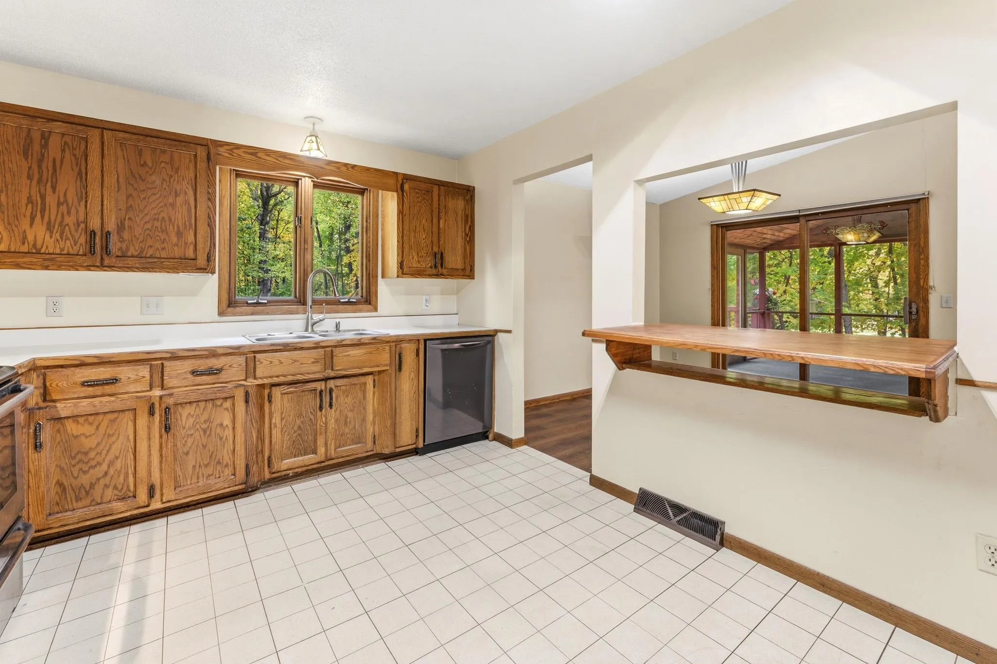 Photo 50 of 28957 Linden Avenue