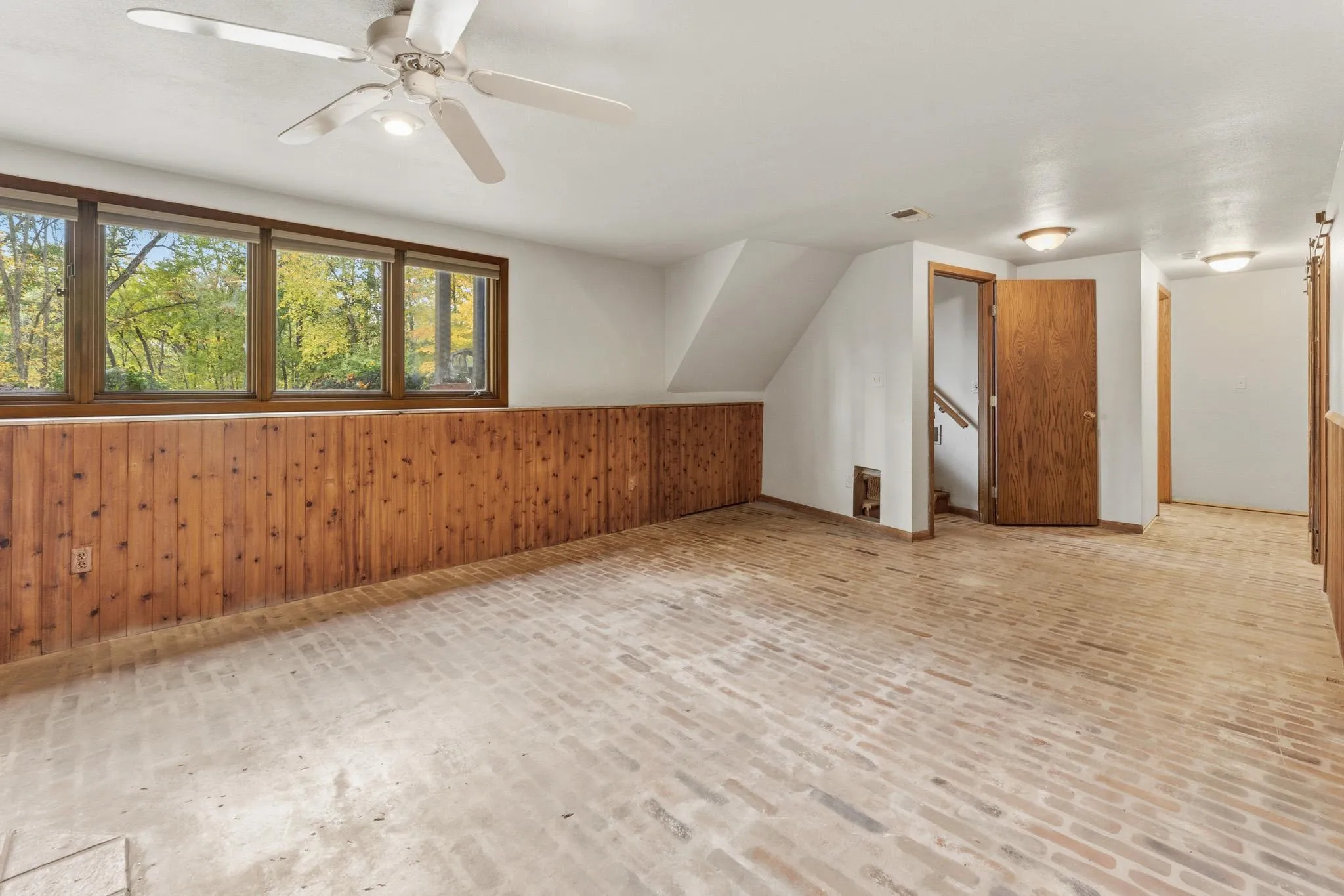 Photo 35 of 28957 Linden Avenue