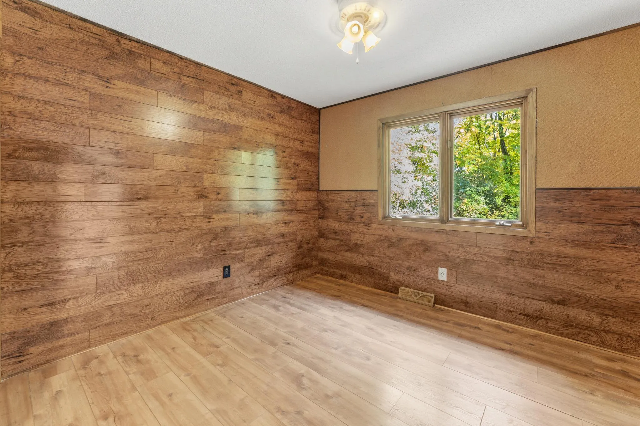 Photo 44 of 28957 Linden Avenue