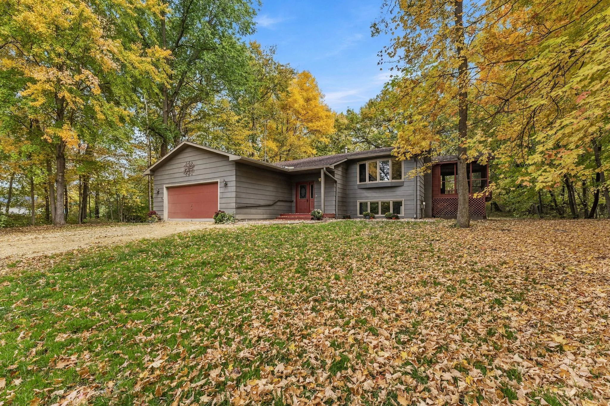 Photo 18 of 28957 Linden Avenue