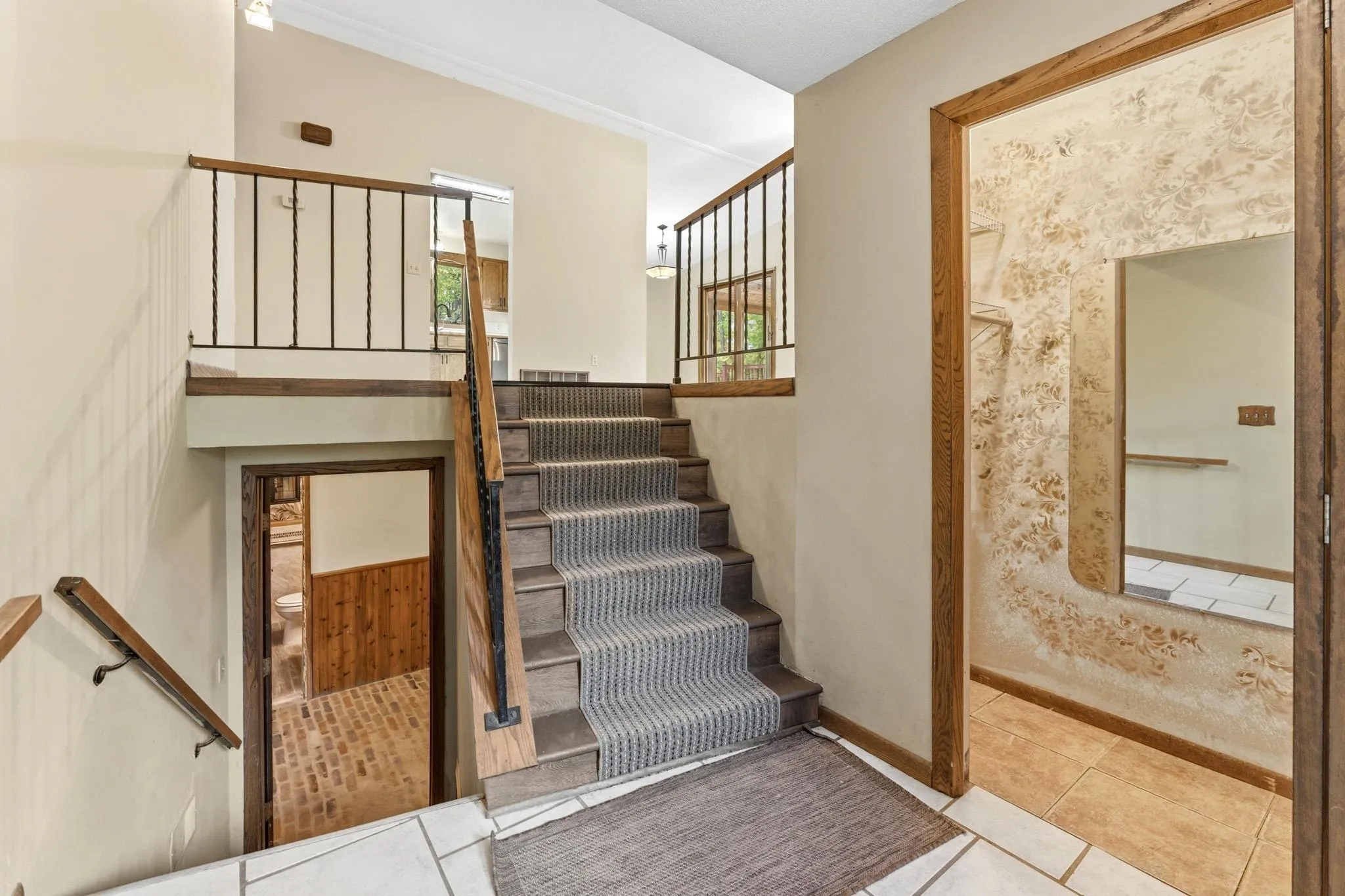 Photo 10 of 28957 Linden Avenue