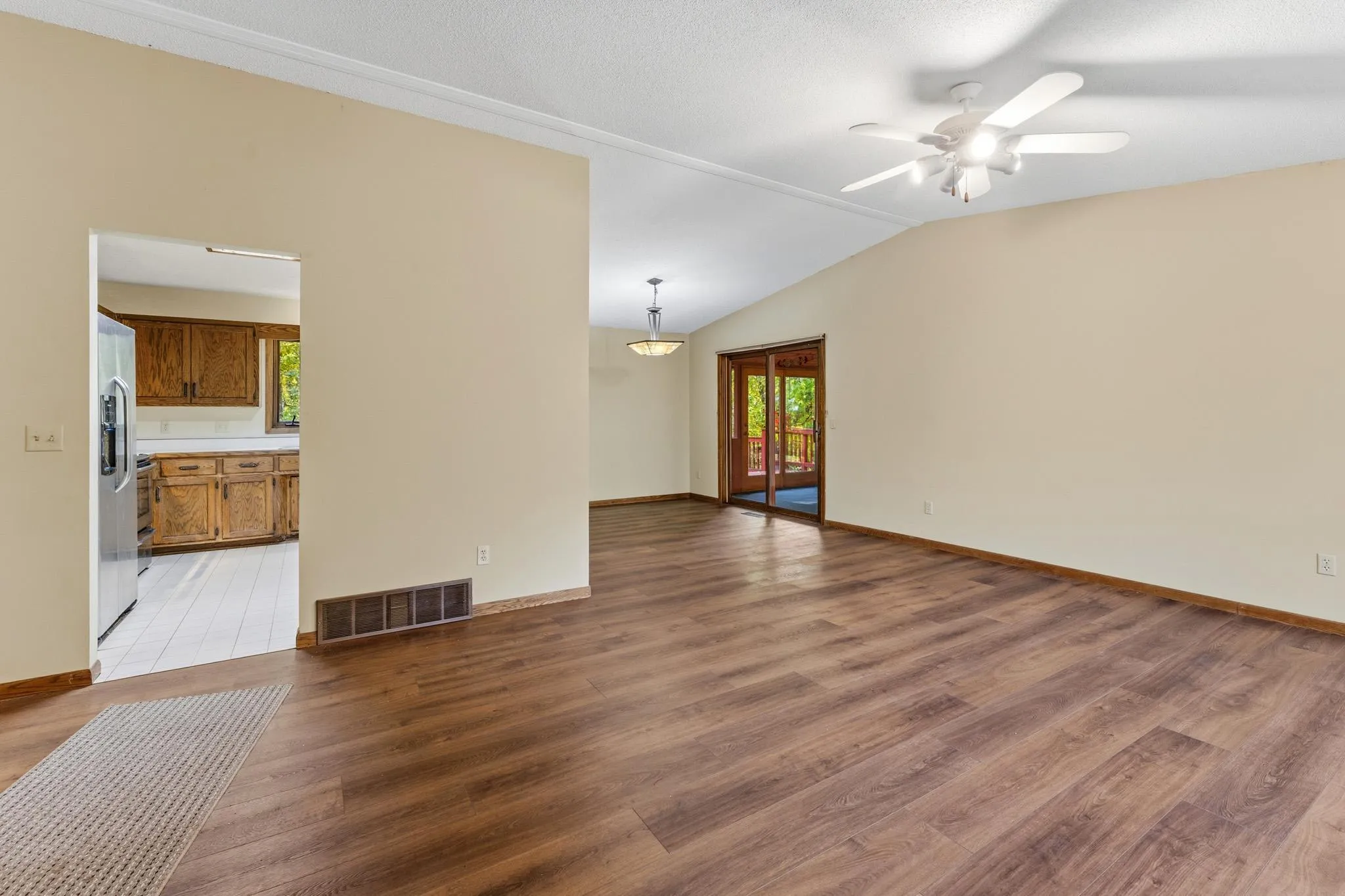 Photo 57 of 28957 Linden Avenue