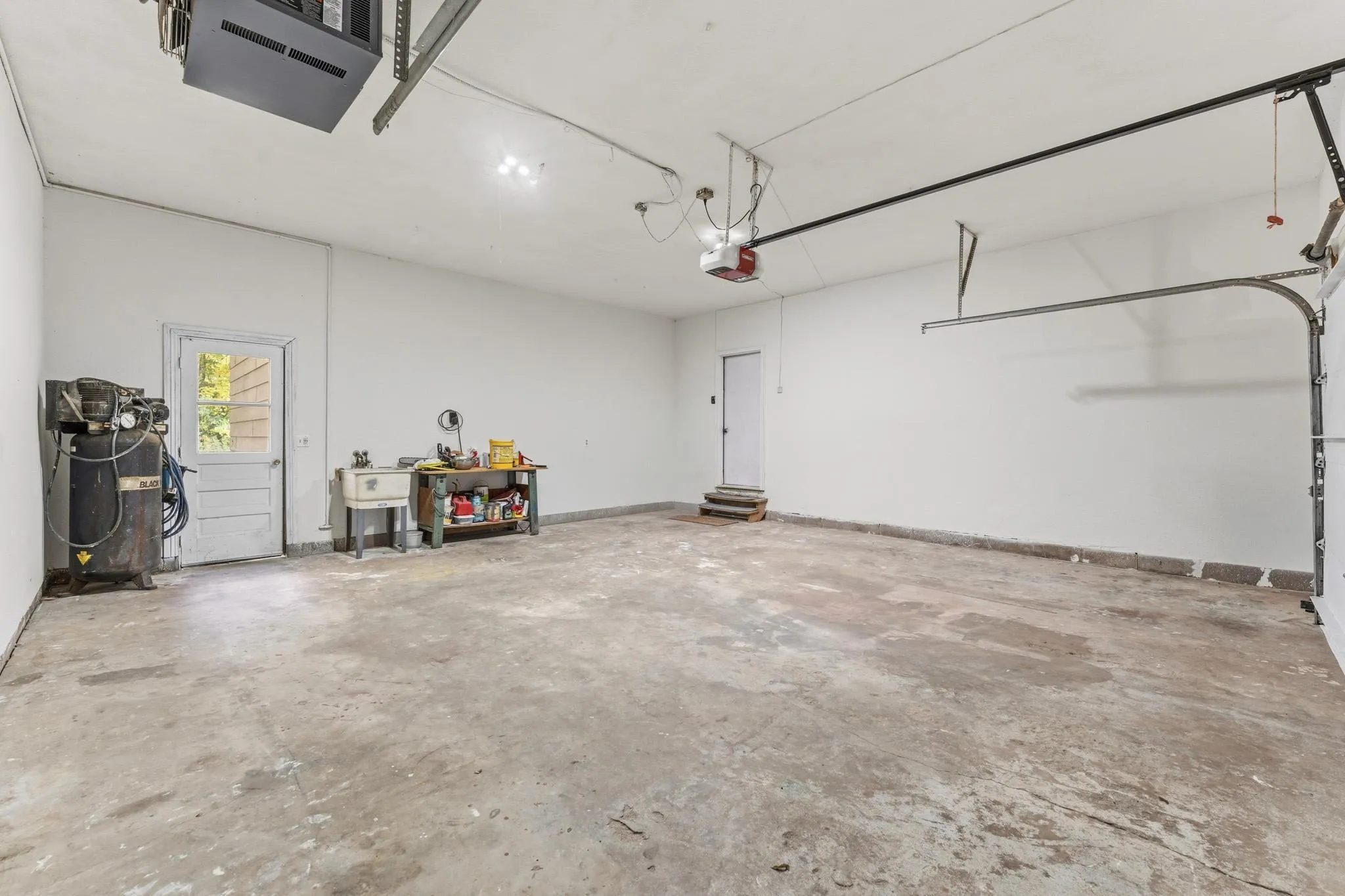 Photo 39 of 28957 Linden Avenue