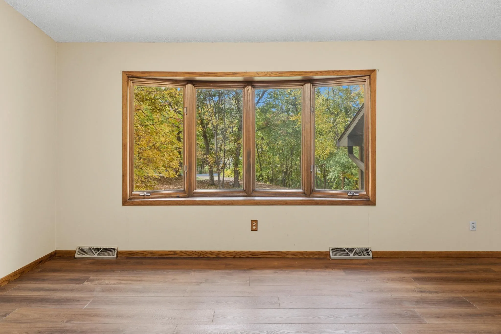 Photo 55 of 28957 Linden Avenue