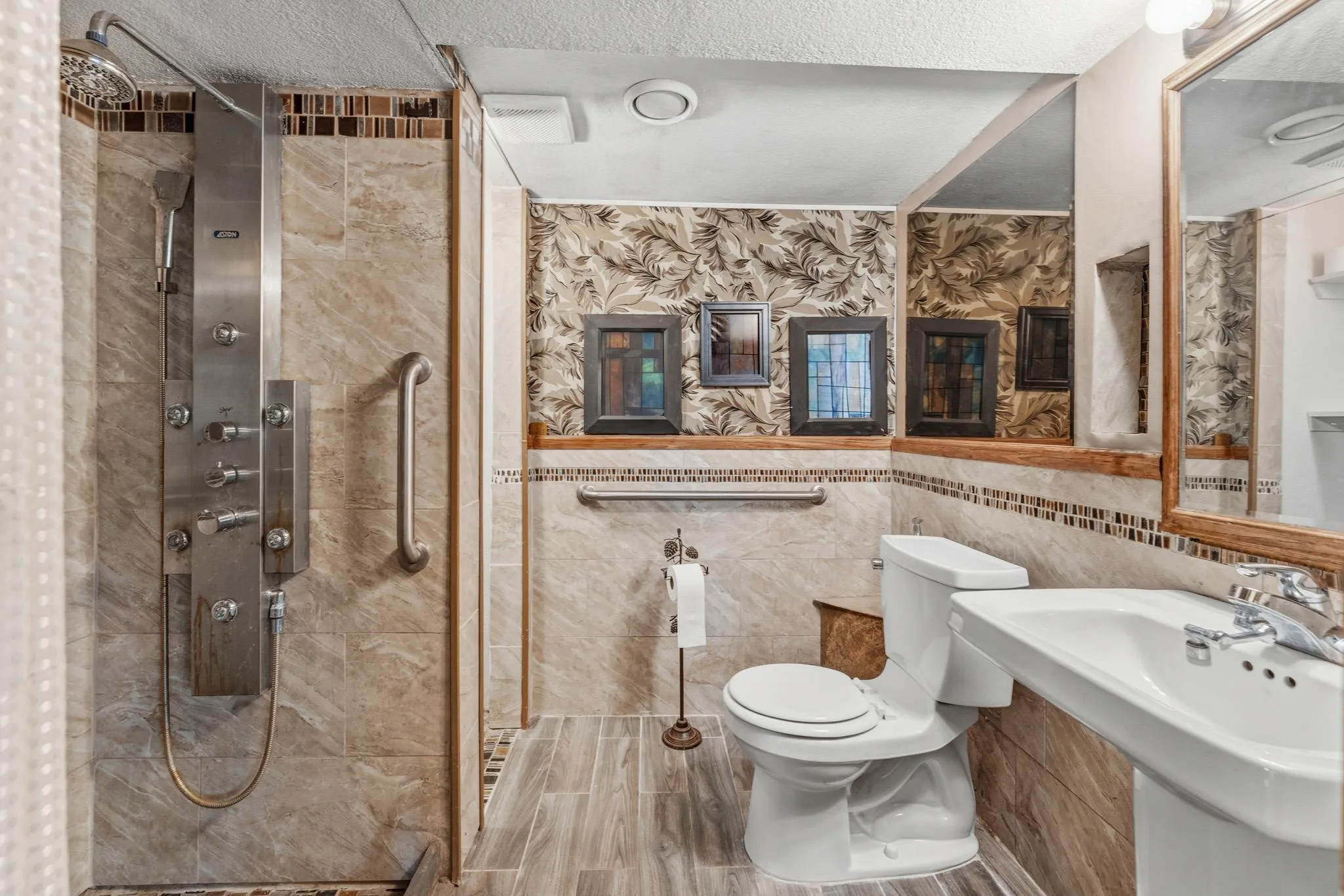 Photo 31 of 28957 Linden Avenue
