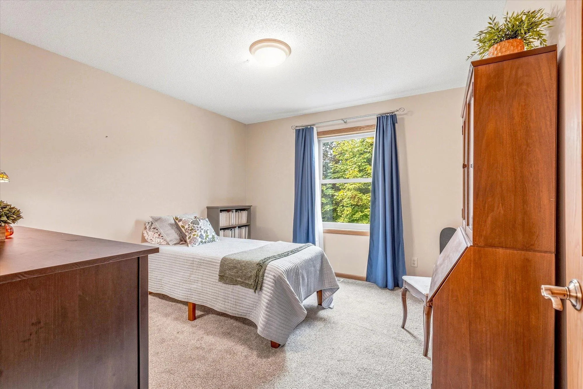 Photo 18 of 409 Smith Avenue