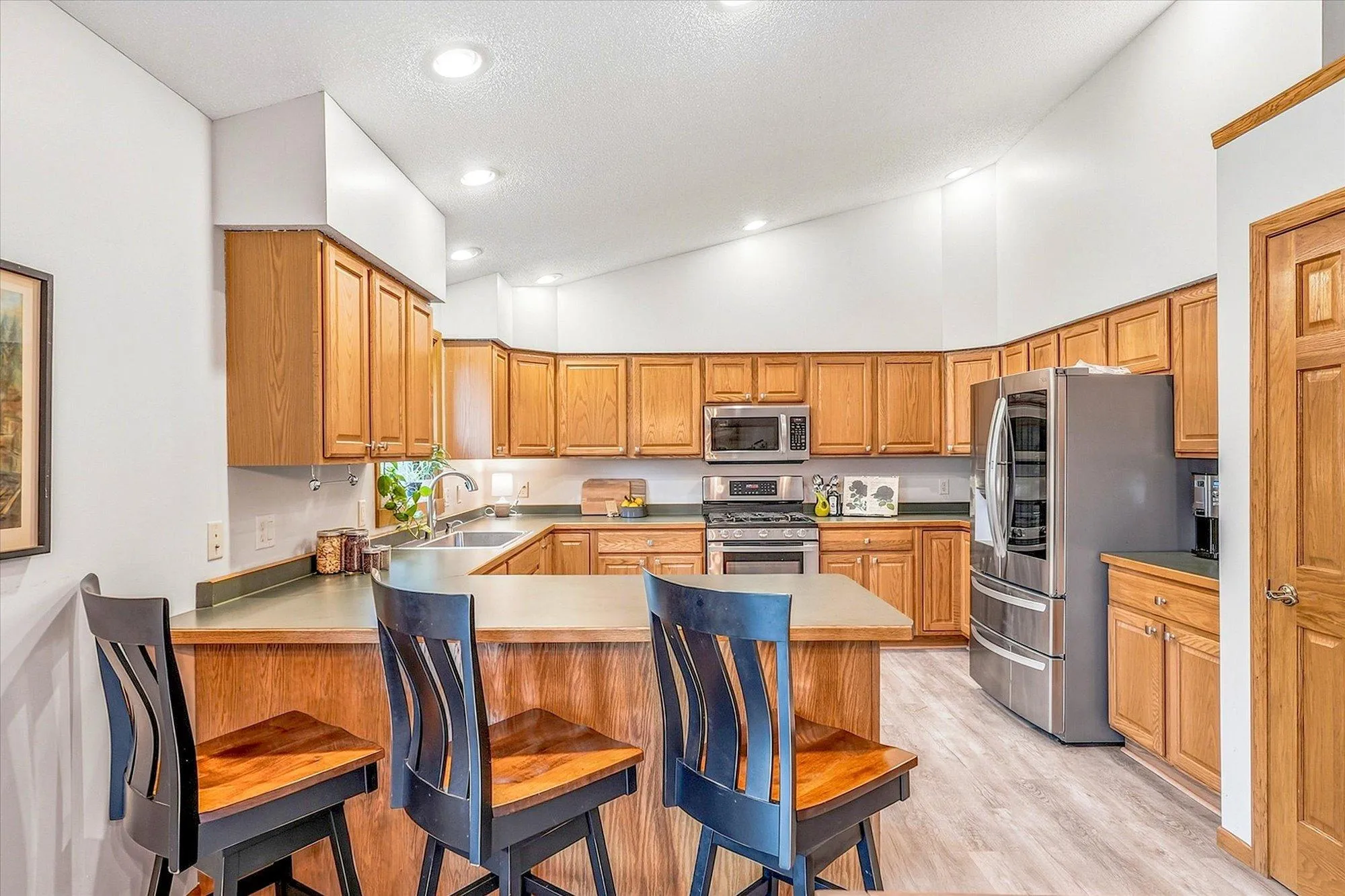 Photo 10 of 409 Smith Avenue