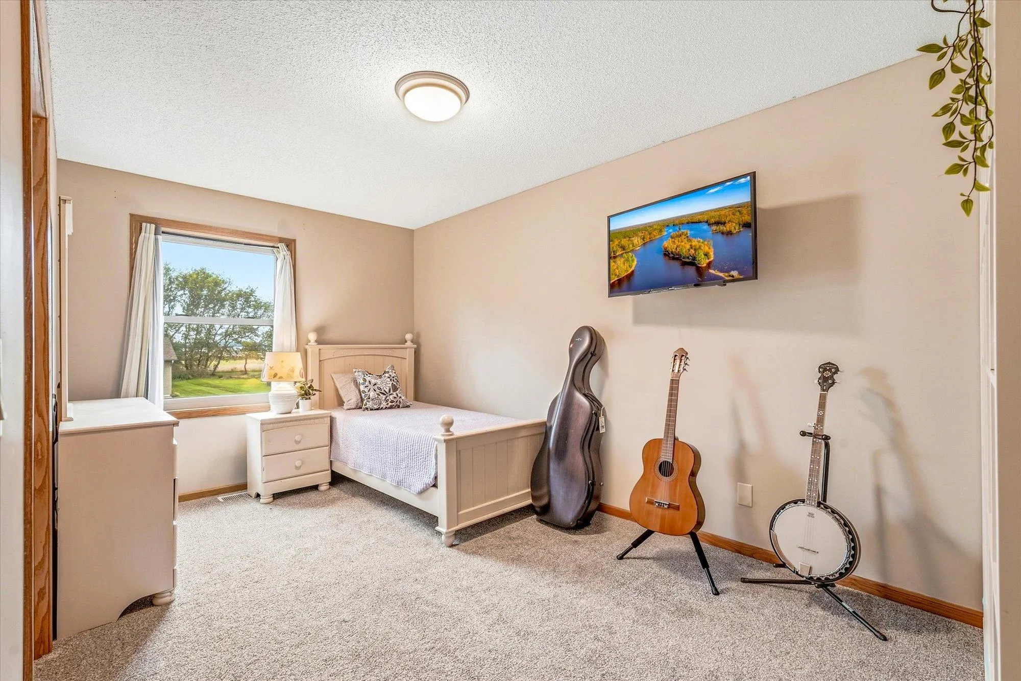 Photo 20 of 409 Smith Avenue