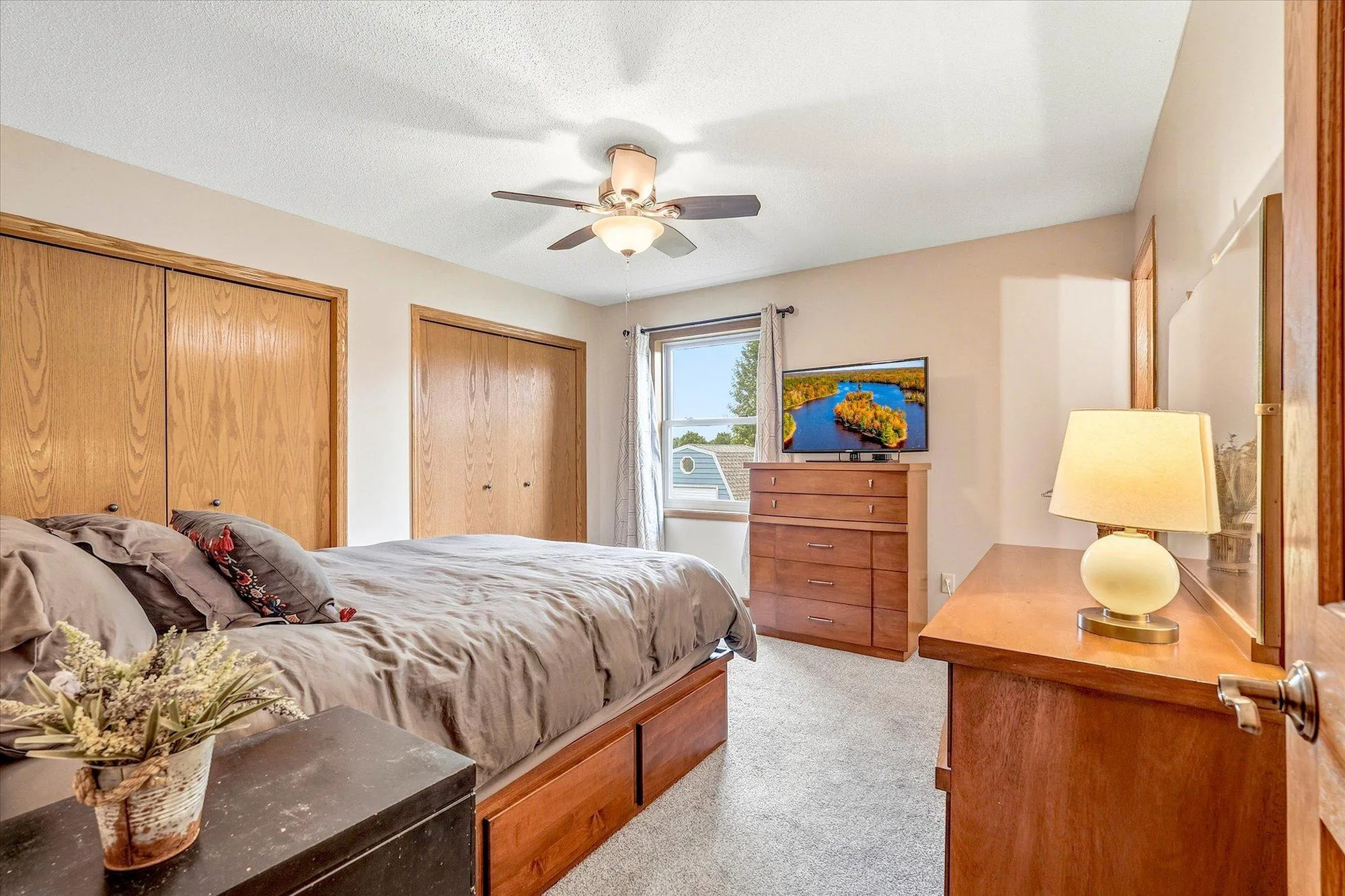 Photo 15 of 409 Smith Avenue