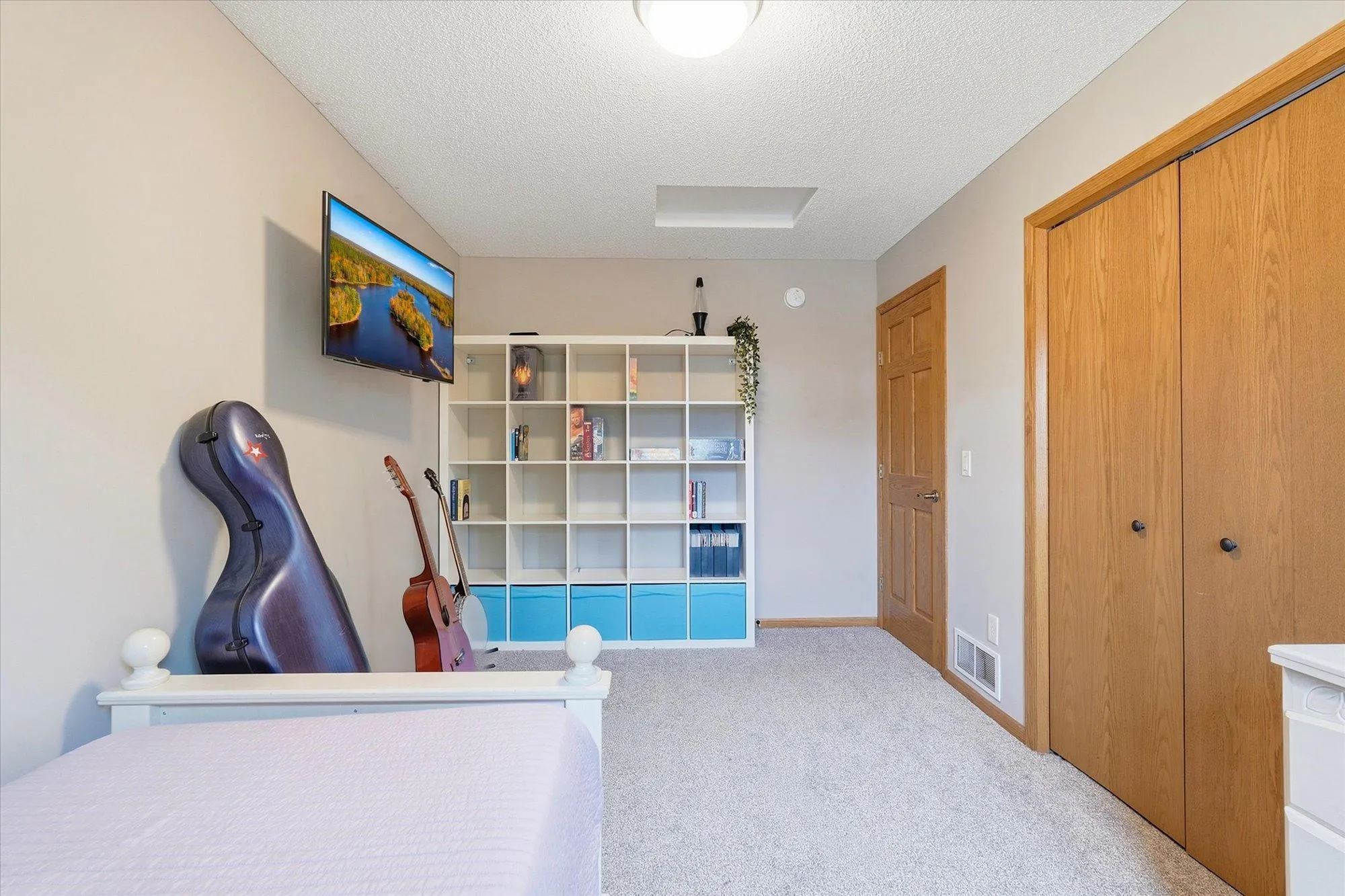 Photo 21 of 409 Smith Avenue