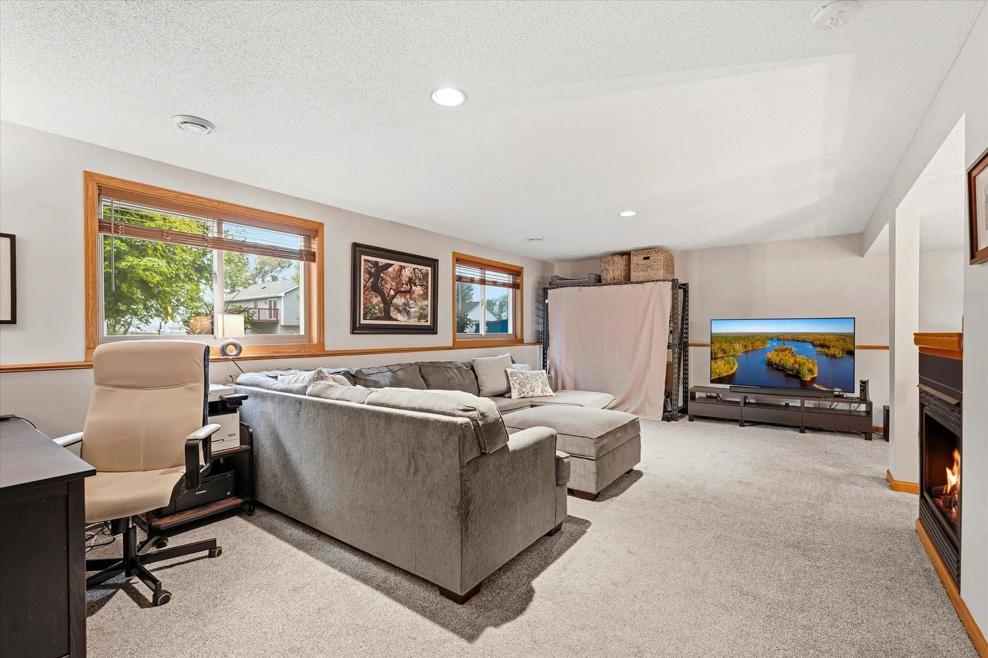 Photo 26 of 409 Smith Avenue