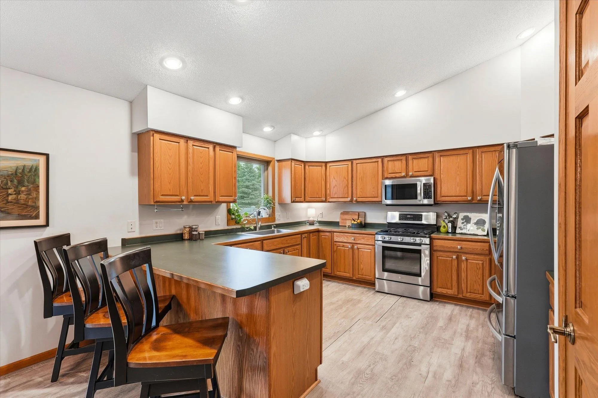Photo 11 of 409 Smith Avenue