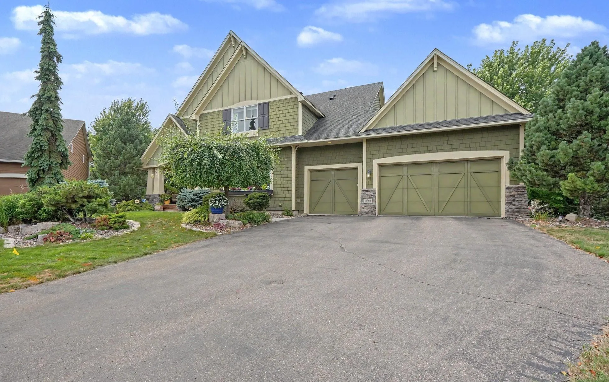 Photo 2 of 11665 Azure Court